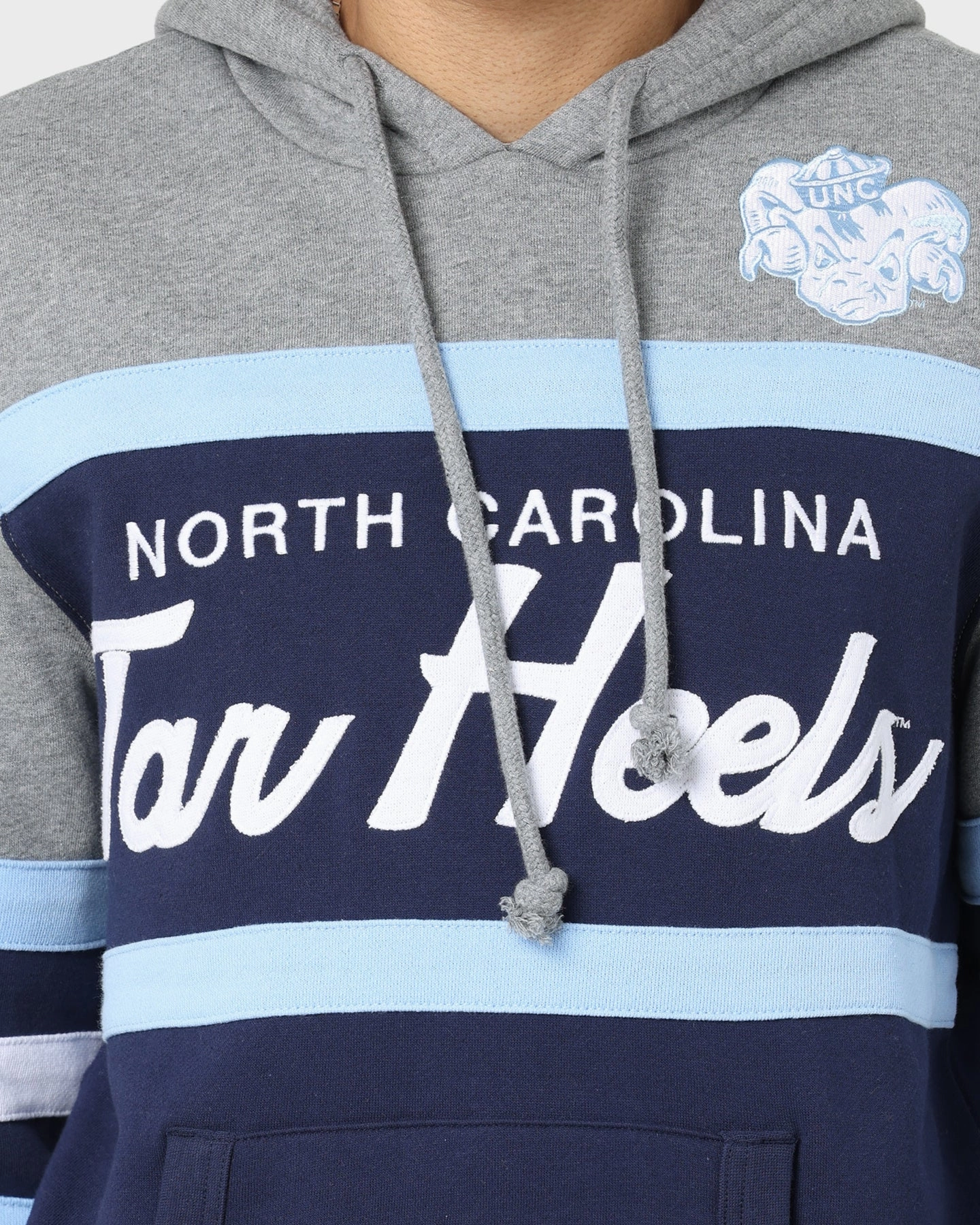 Classic Fit Mitchell & Ness UNC Tar Heels Head Coach Hoodie Navy