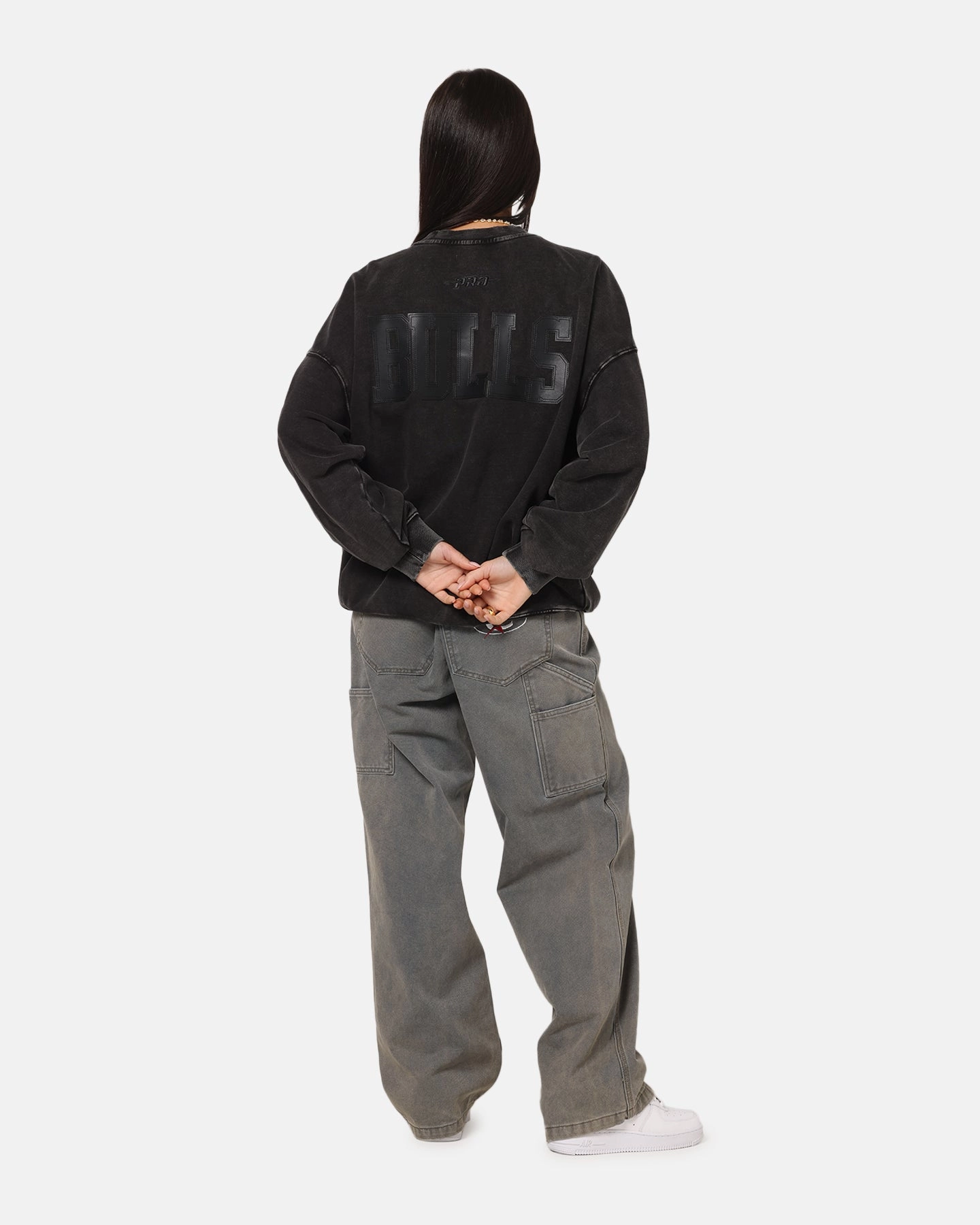 Perfectly Warm Pro Standard Chicago Bulls 'Wash Vanguard' Fleece Crewneck Washed Black