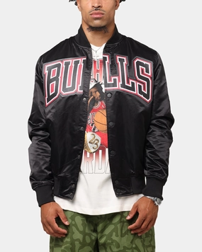 Commuter Fit suitable for modeling Pro Standard Chicago Bulls Big Logo Satin Jacket Black