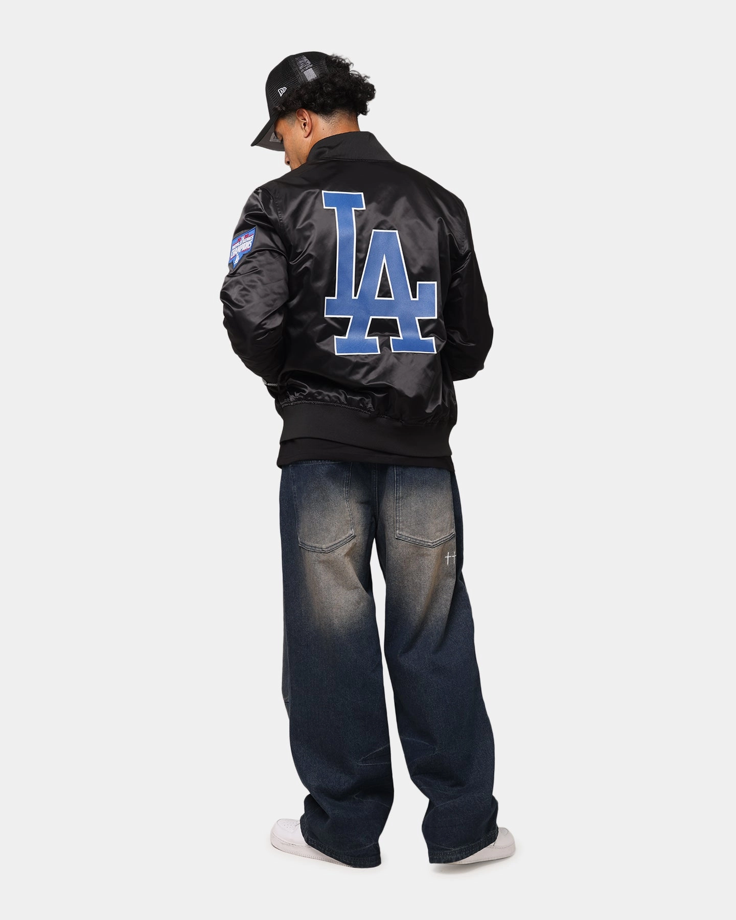platform Pro Standard Los Angeles Dodgers Big Logo Satin Jacket Black