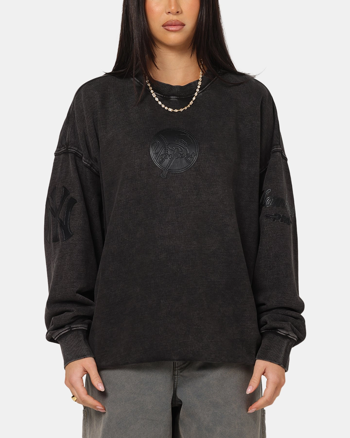 Simple Chic Pro Standard New York Yankees 'Wash Vanguard' Fleece Crewneck Washed Black