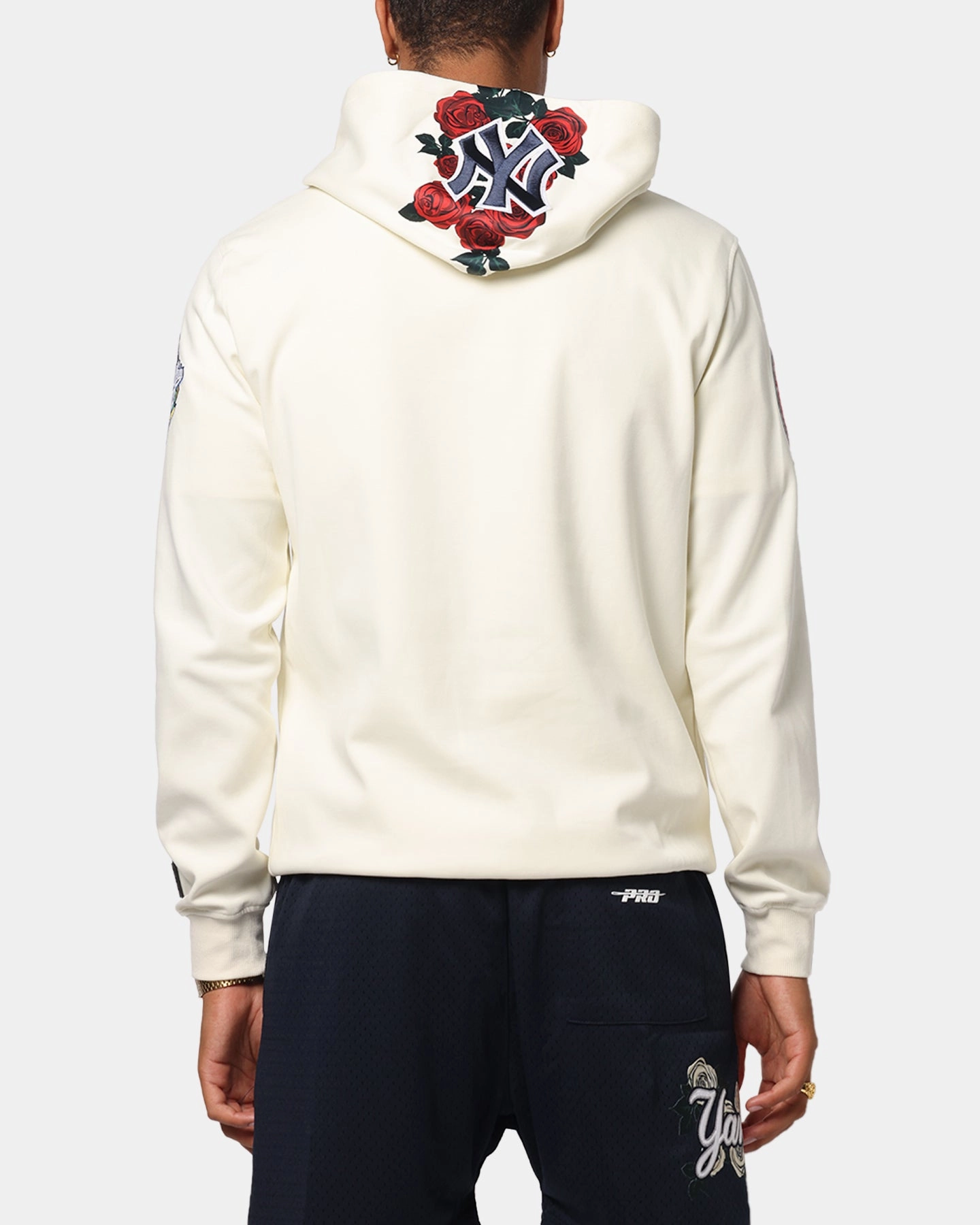 Trendy Outfit Drawstring Hood Pro Standard New York Yankees Roses Pullover Hoodie Eggshell