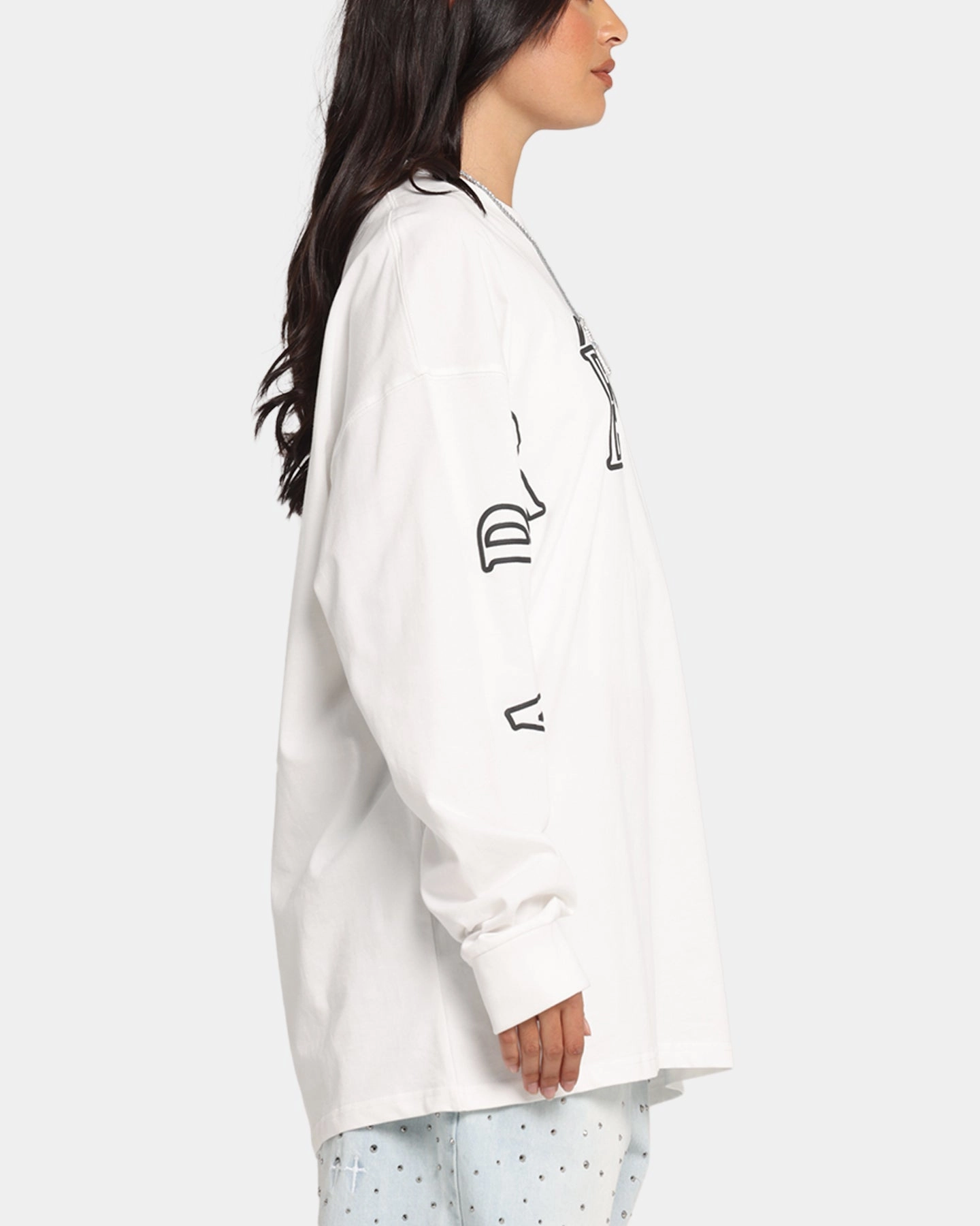 Lightweight Style Carre Global Oversized Long Sleeve T-Shirt Off White
