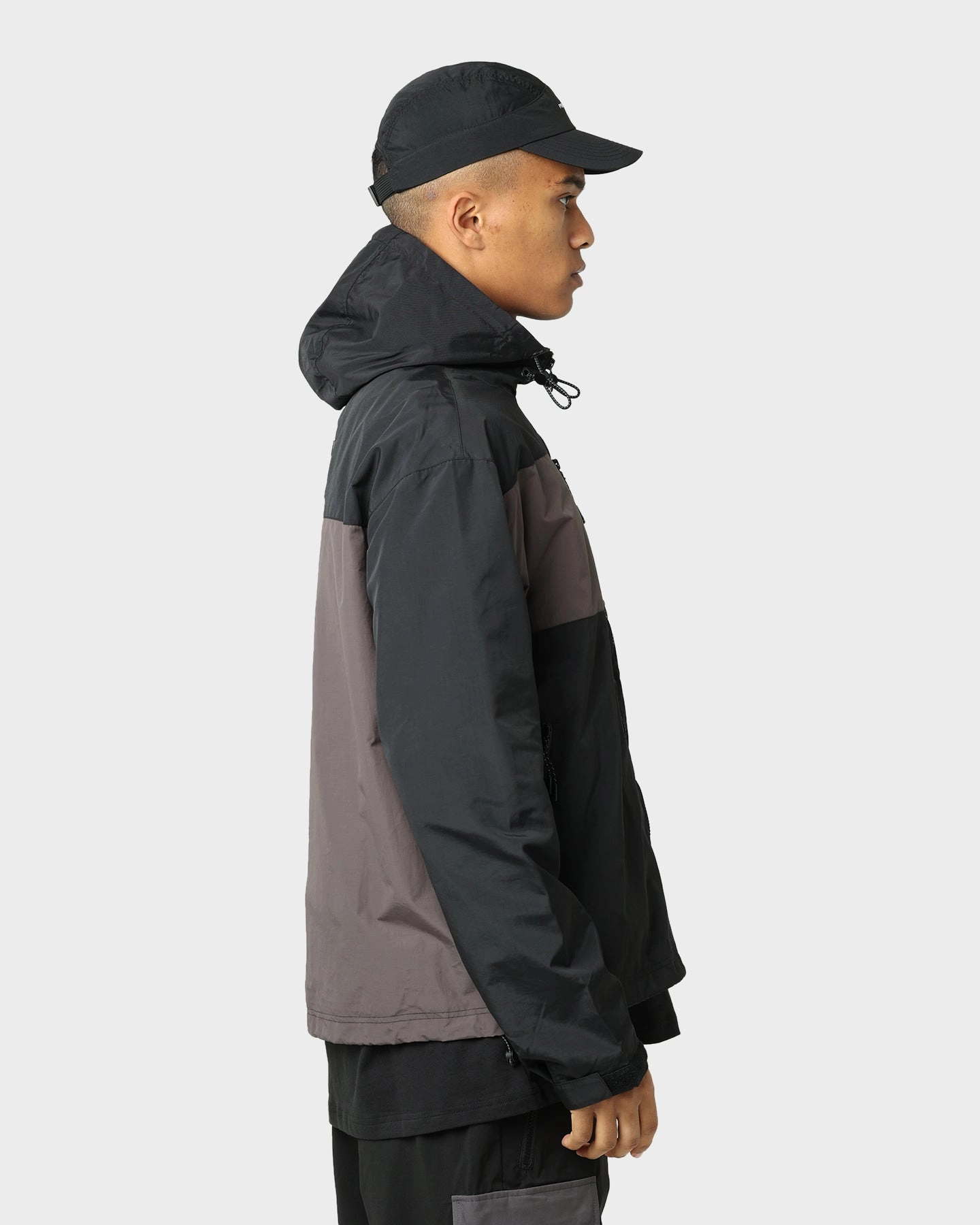 Heat Resistant Layer Pyra Panel Desert Windbreaker Black/Grey