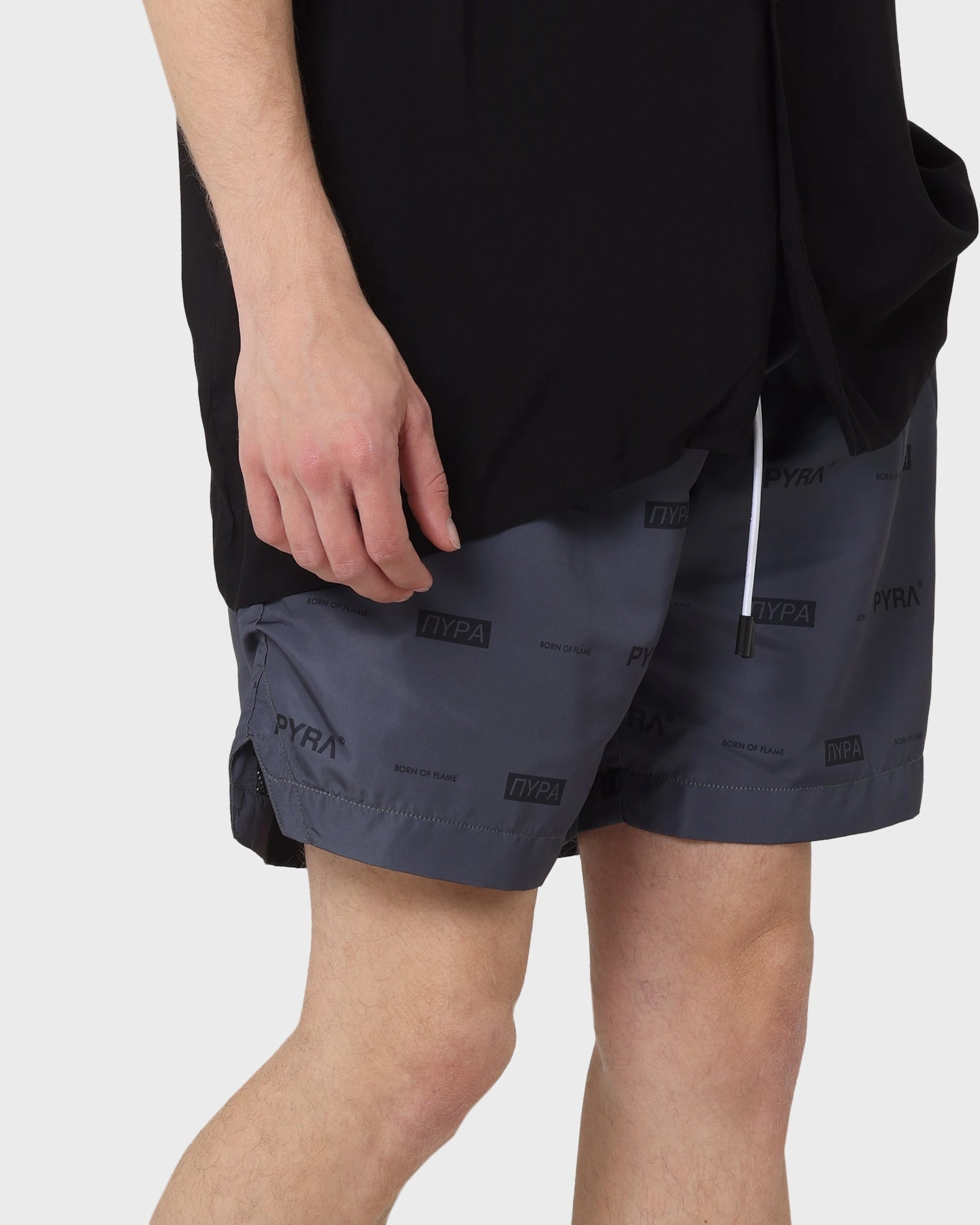 Basic Stretch PYRA Parachute Shorts Black/Black