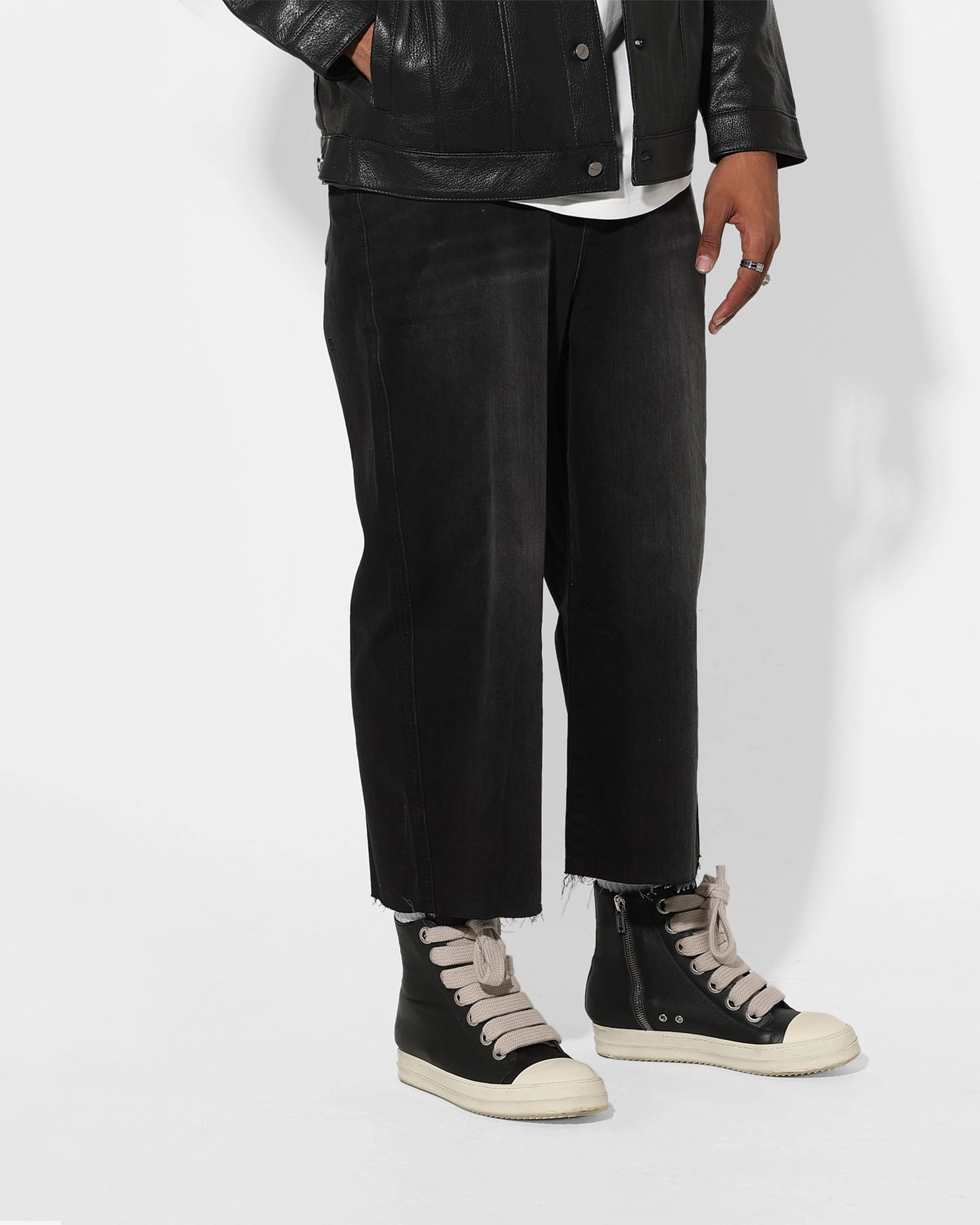 Saint Morta Ultra Sonic Baggy Jeans Vintage Black Elastic Cuff Active Lifestyle