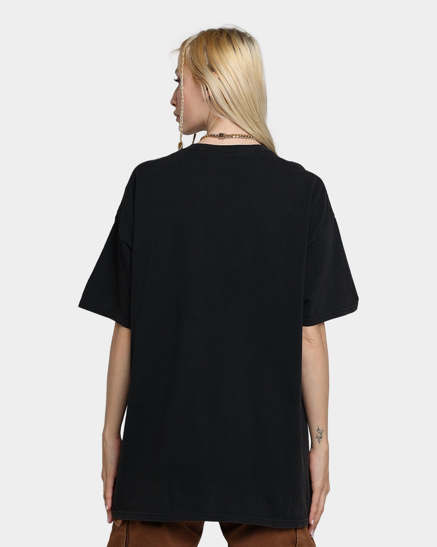 Soft and Light Wear Low Profile Collar Rats Get Fat X Silent Hill Bubble Head Nurse Vintage T-Shirt Black Wash