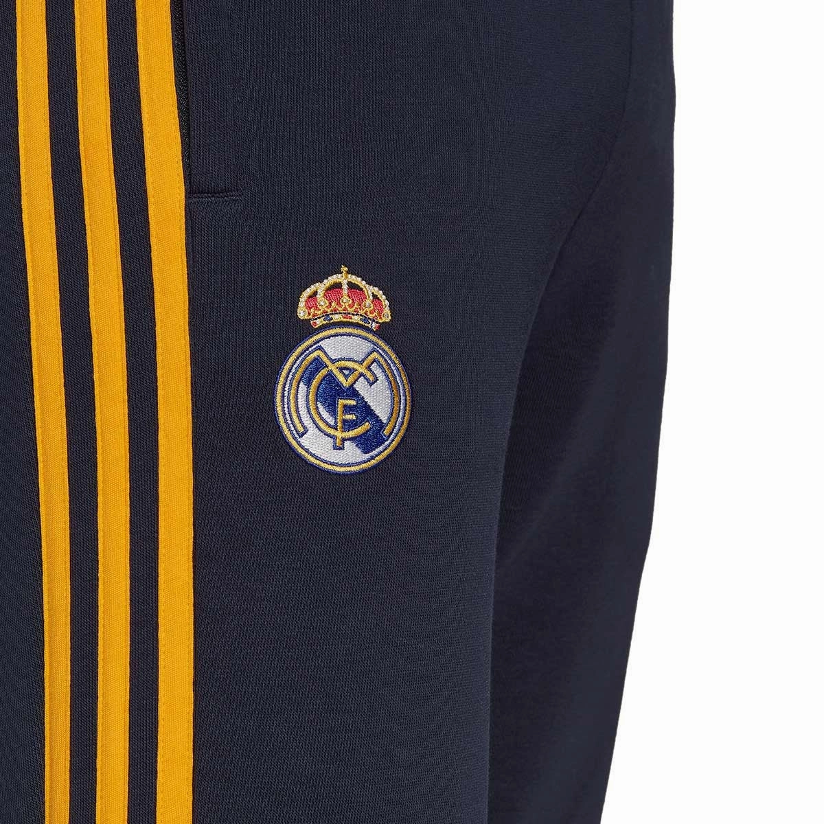 Real Madrid Casual 3S presentation tracksuit 2022/23 - Adidas Contoured 3D Weave Casual Fit