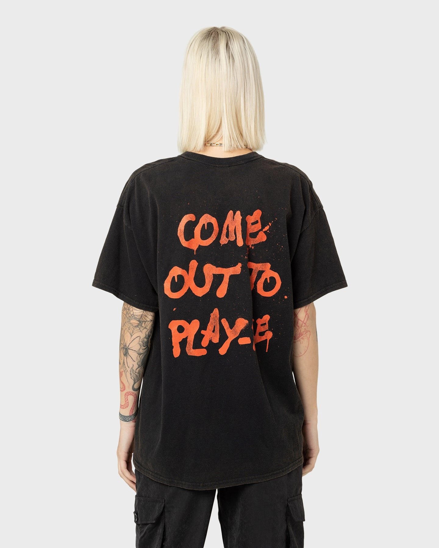 Drop Shoulder Cut Versatile Fit American Thrift X The Warriors The Warriors Vintage T-Shirt Black Wash