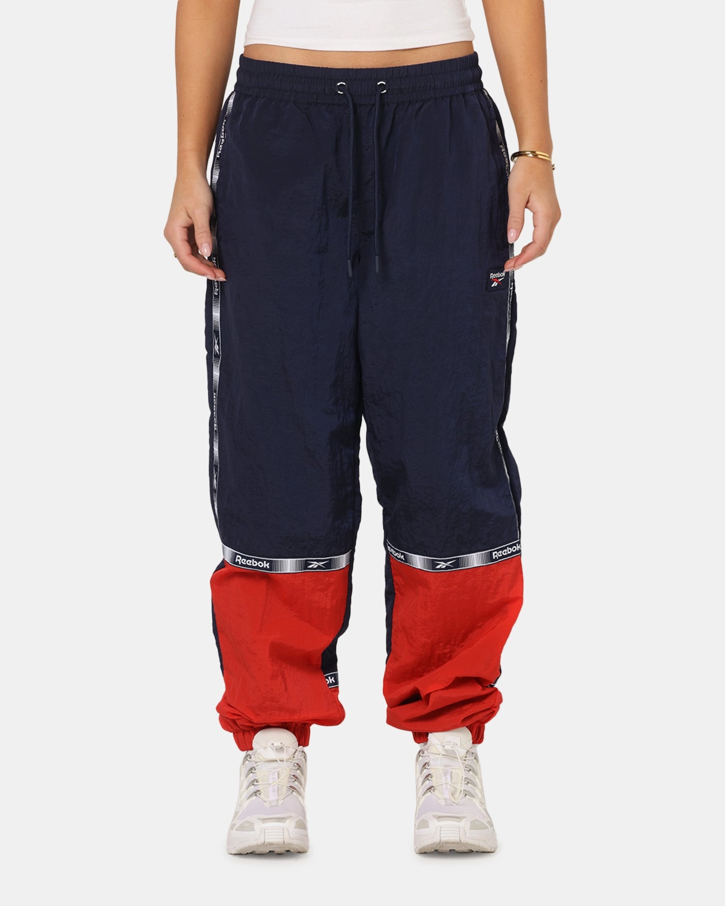 Relaxed Comfort Look Reebok Colour Block Joggers Navy/Red