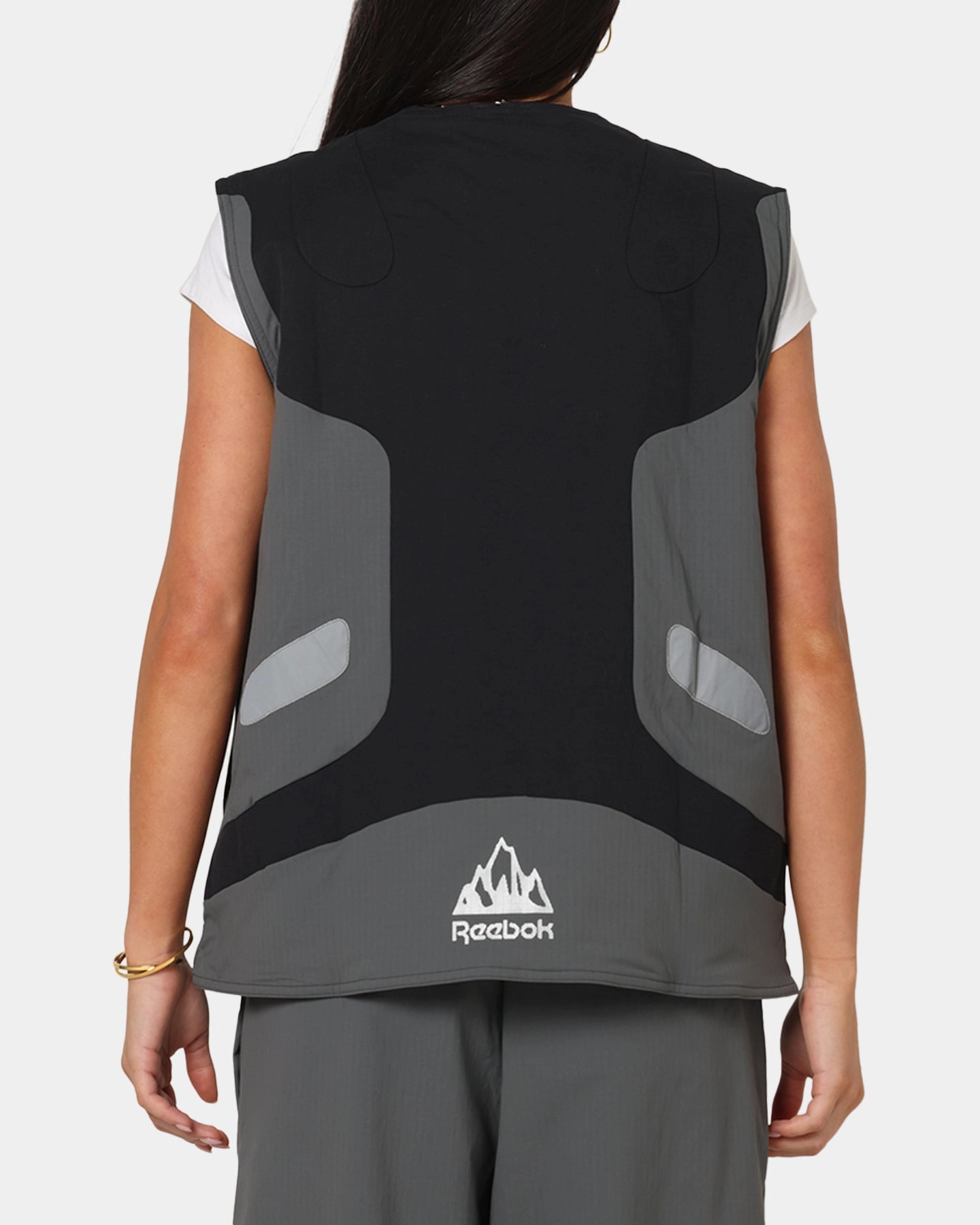 Reebok X Market Reversible Vest Black/Silver hunting Water-Resistant Layer