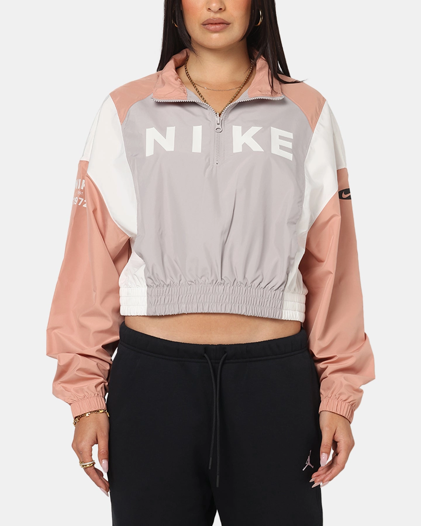 Nike Women's Sportswear Classic Woven Lightweight 1/4-Zip Jacket College Grey/Rose Gold/Sail Fade Resistant Dye