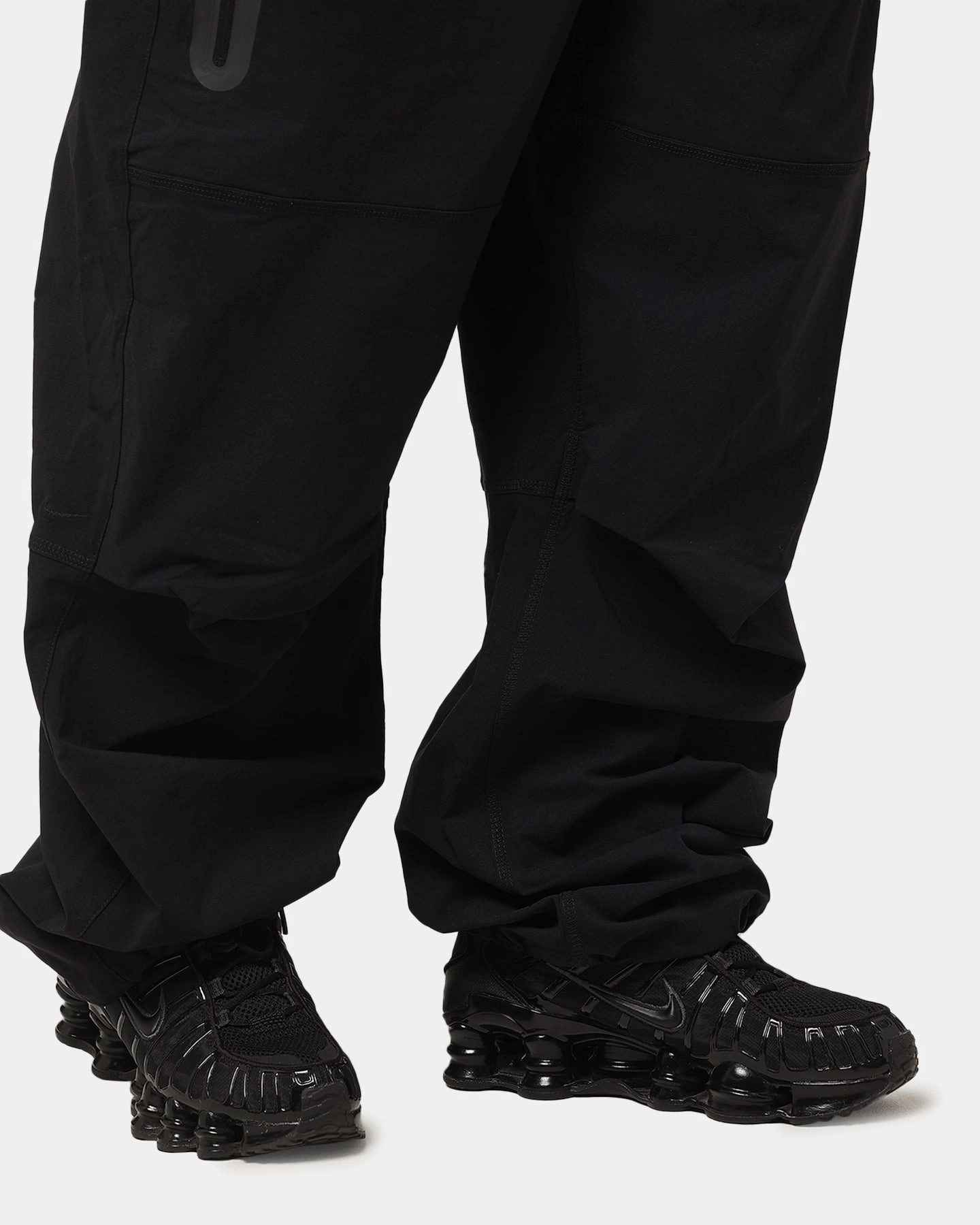 Nike Tech Woven Oversized Pants Black/Black/Black Outdoor Friendly