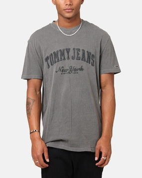 Low Environmental Impact Tommy Jeans Regular Vintage Varsity T-Shirt Black