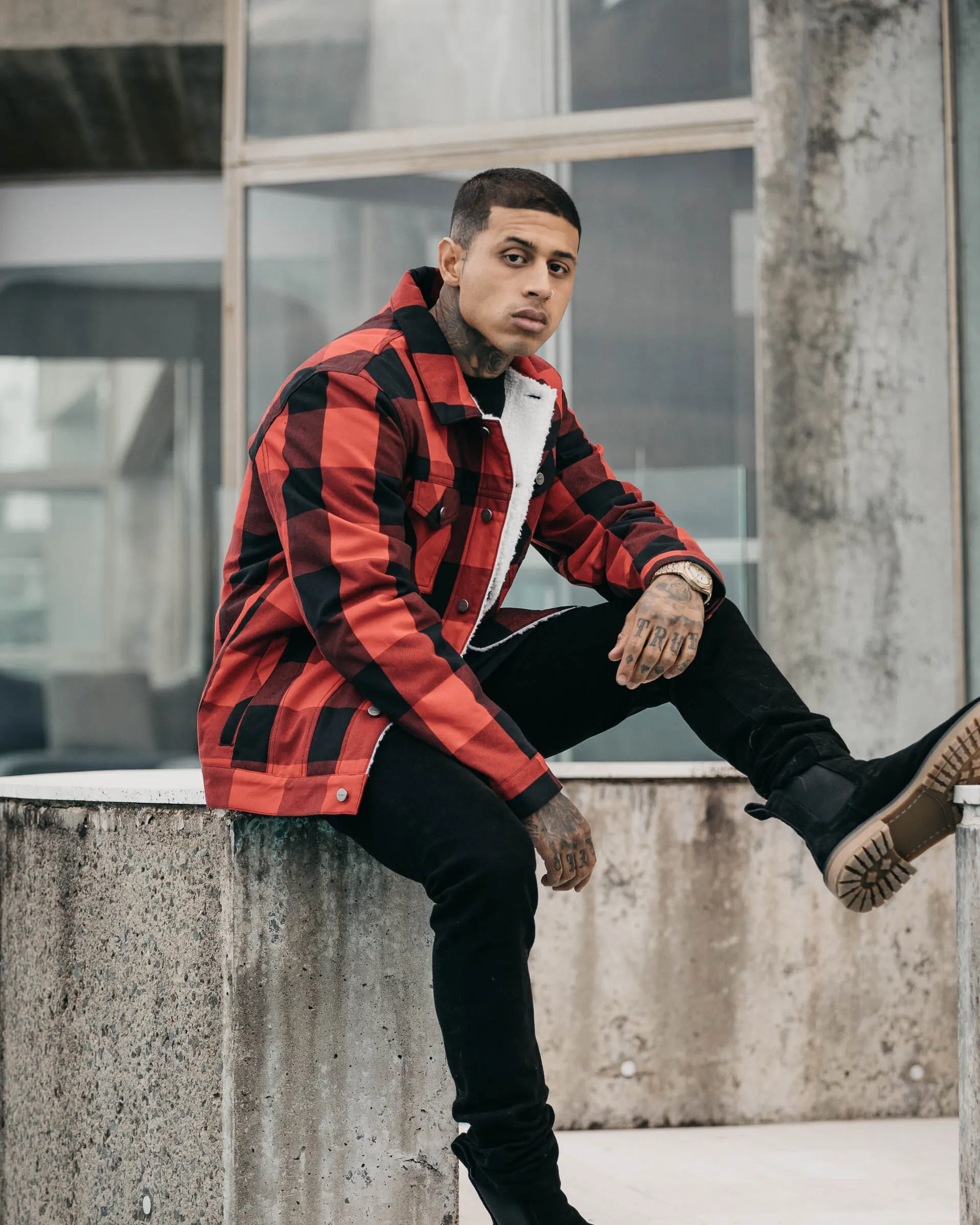 Assessment suitable for school days Saint Morta Checks Sherpa Jacket Black/Red