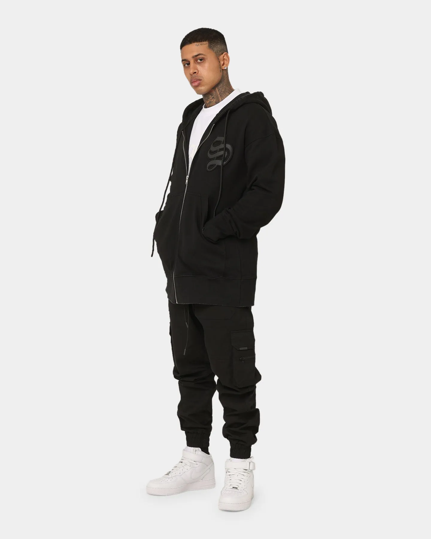 Reinforced Shoulders Compact Packable Design Saint Morta Gothic Appliqu?? Zipped Vintage Hoodie Vintage Black