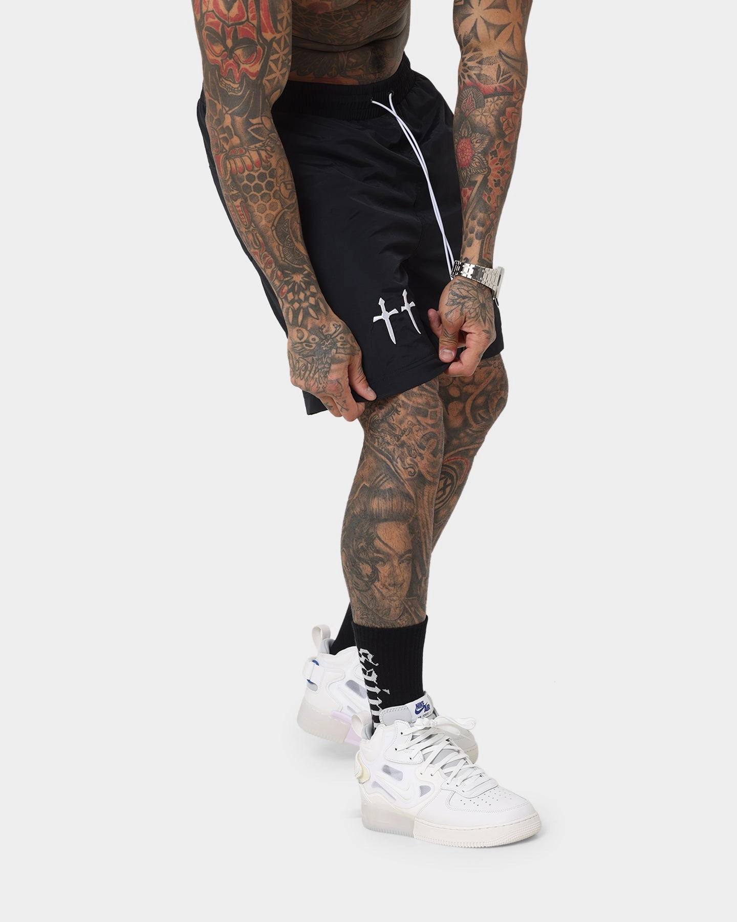 Saint Morta Fallen Beach Shorts Black/White Sporty Design