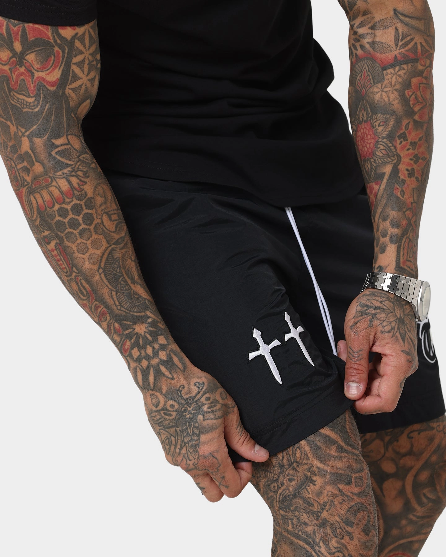 Light Reflective Trim Saint Morta Fallen Beach Shorts Black/White