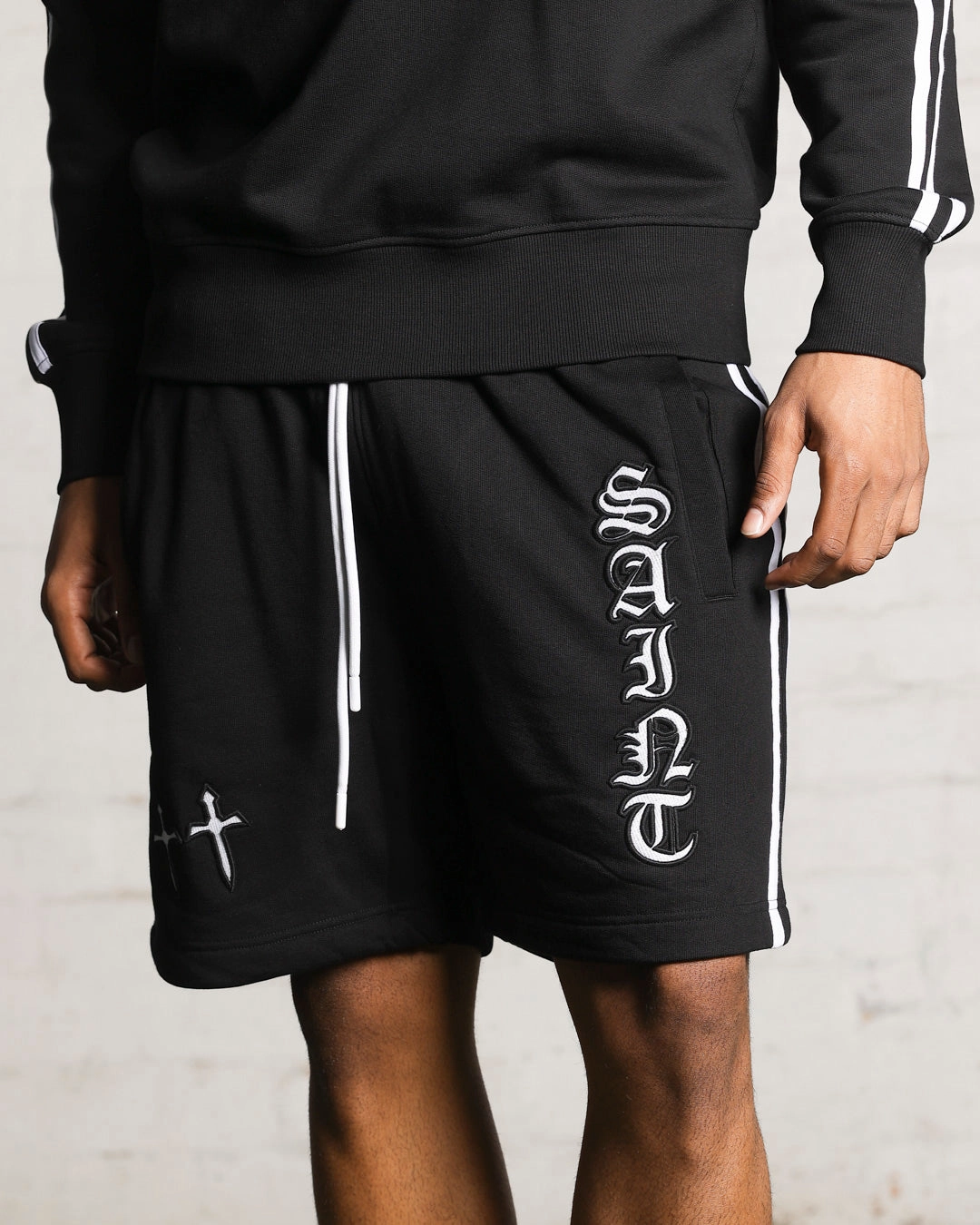 Trendy Look Anti Snag Fabric Saint Morta Fallen Sweat Shorts Black