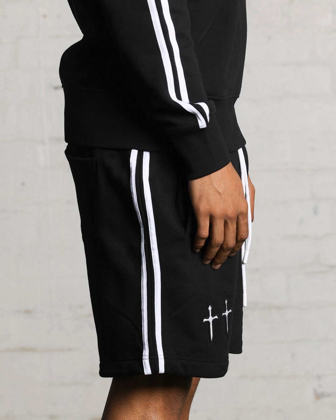 Stretchable Waistband Saint Morta Fallen Sweat Shorts Black