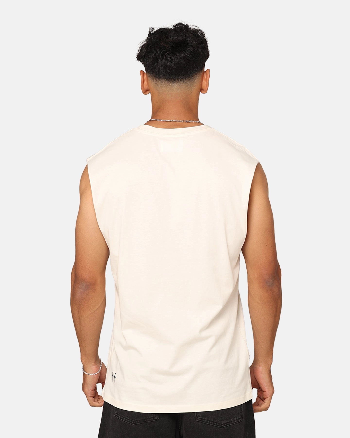 FadeResistantPrint HeatResistantMaterial Saint Morta Gothic Box Logo Muscle T-Shirt Off White