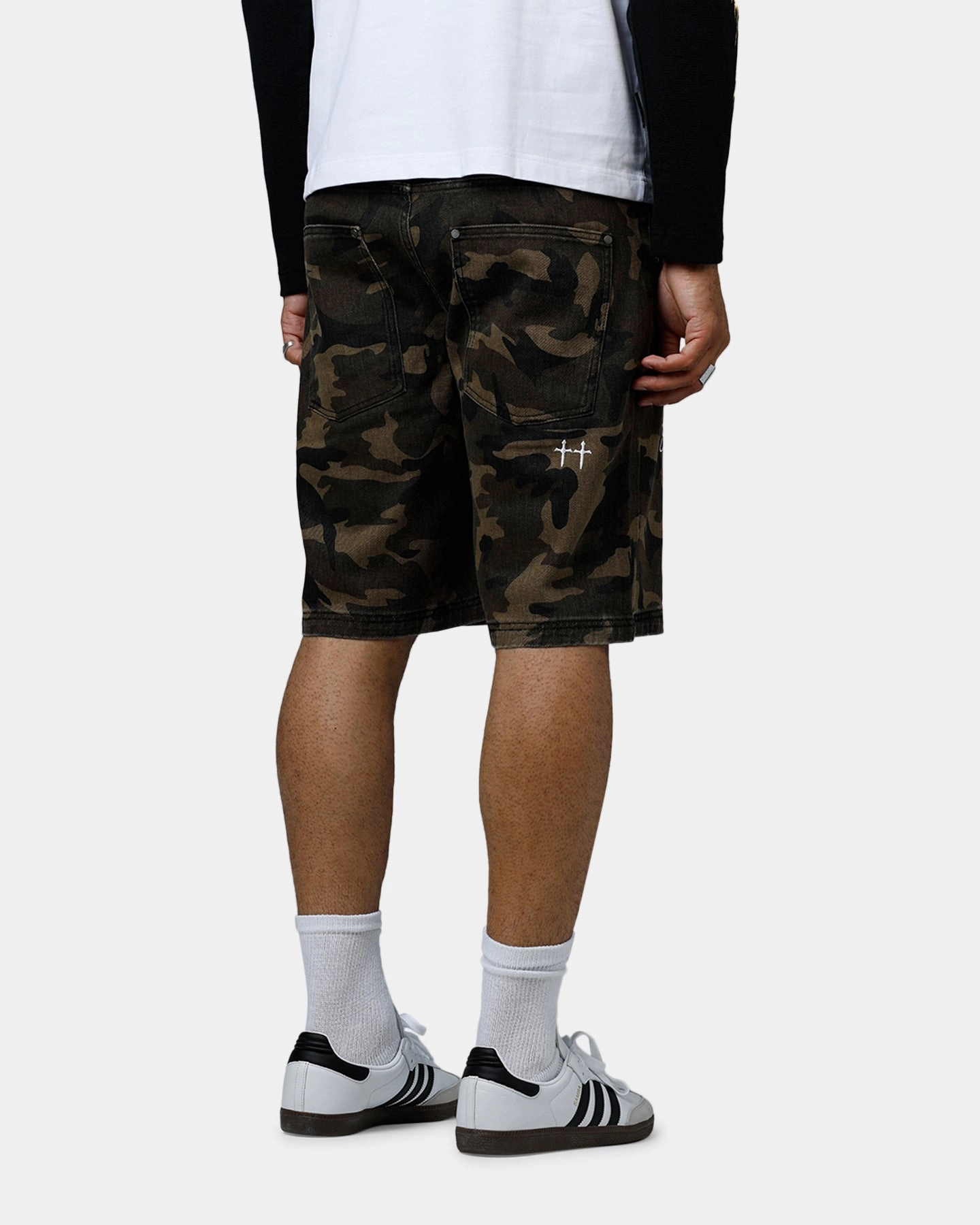 Anti Odor Treatment custom-made Saint Morta Kingdomcome Baggy Shorts Camo