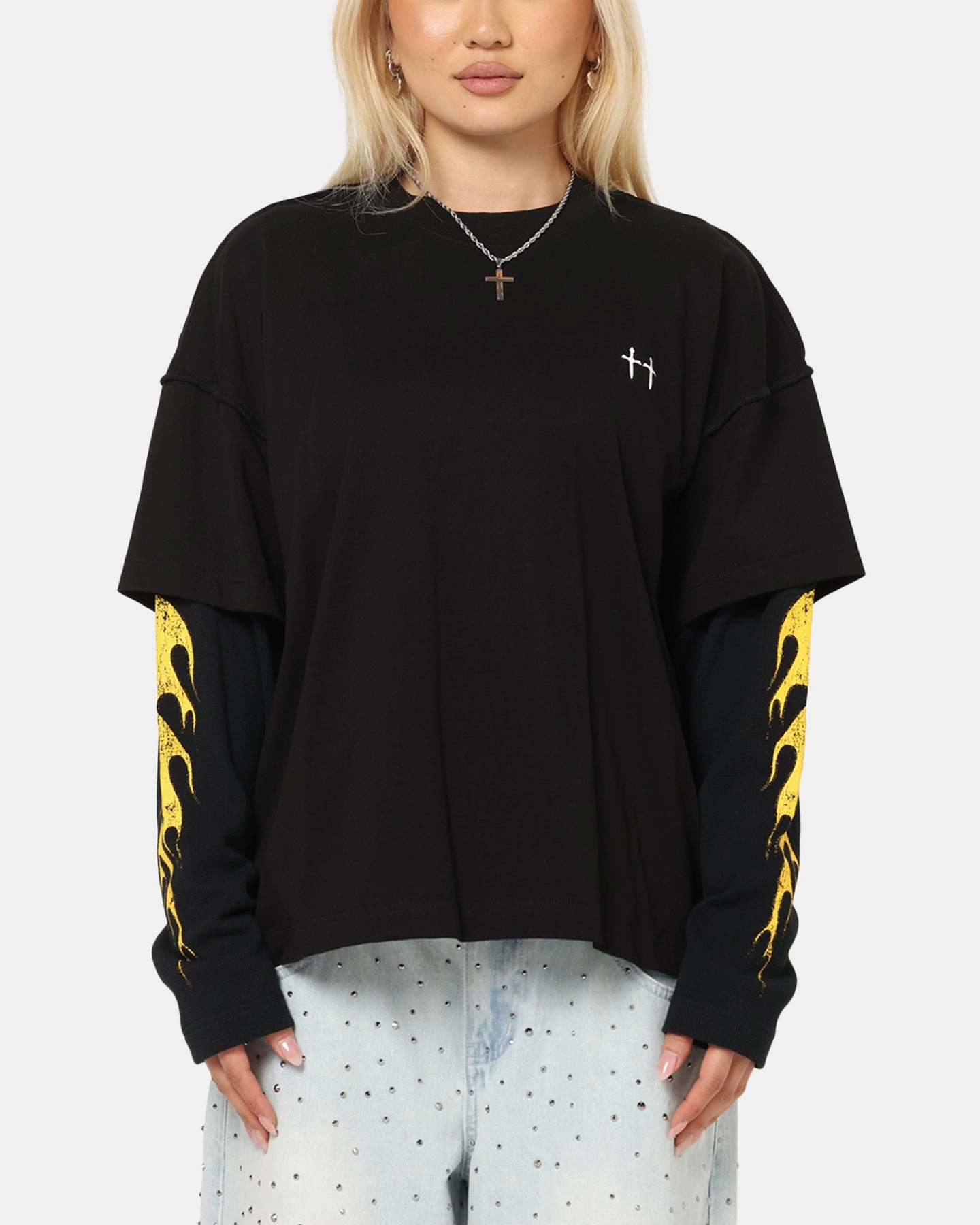 Essential Look Layered Wear Saint Morta La Flame Long Sleeve T-Shirt Black