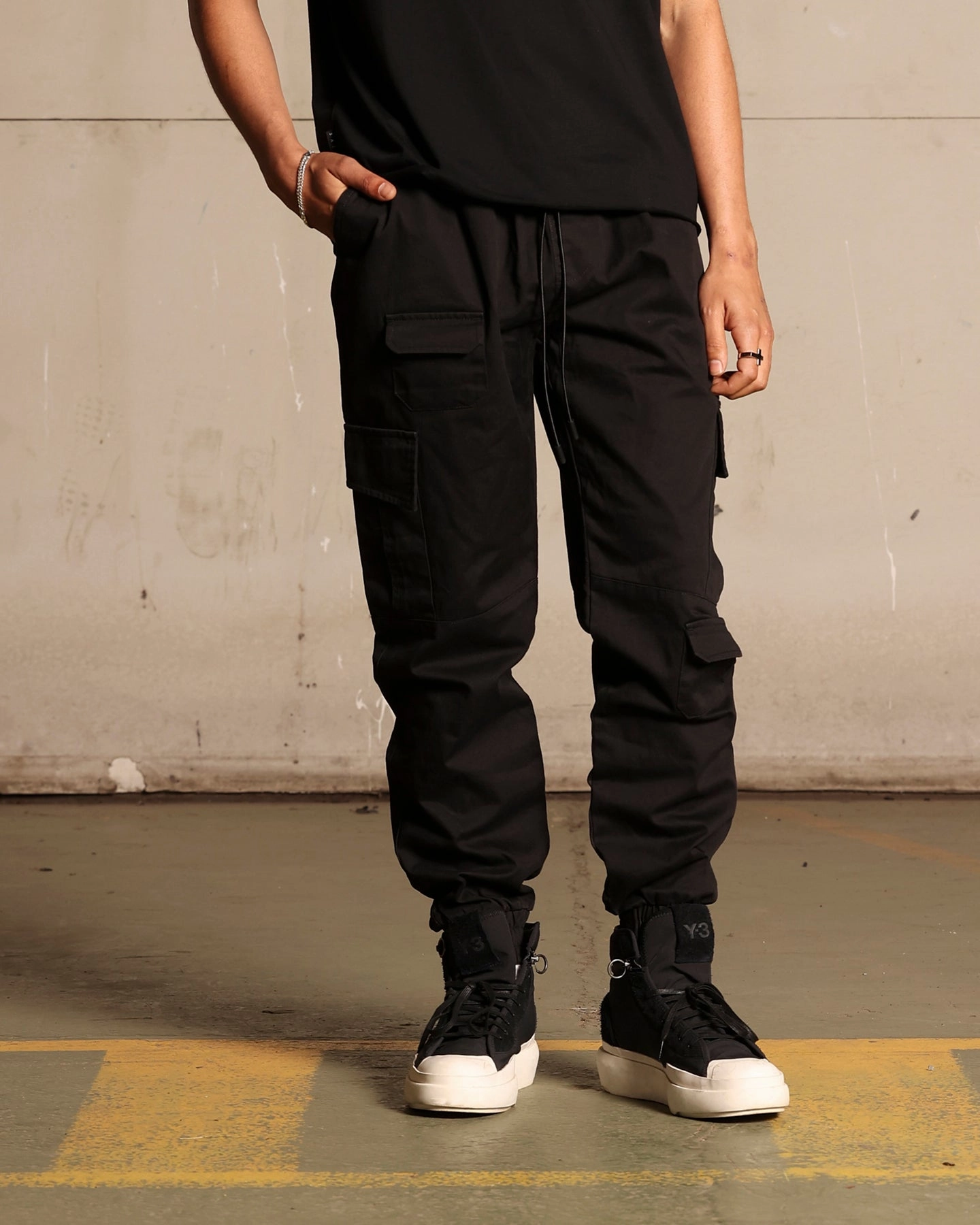 Slim Silhouette Casual Comfort Look Saint Morta Utility Joggers Black