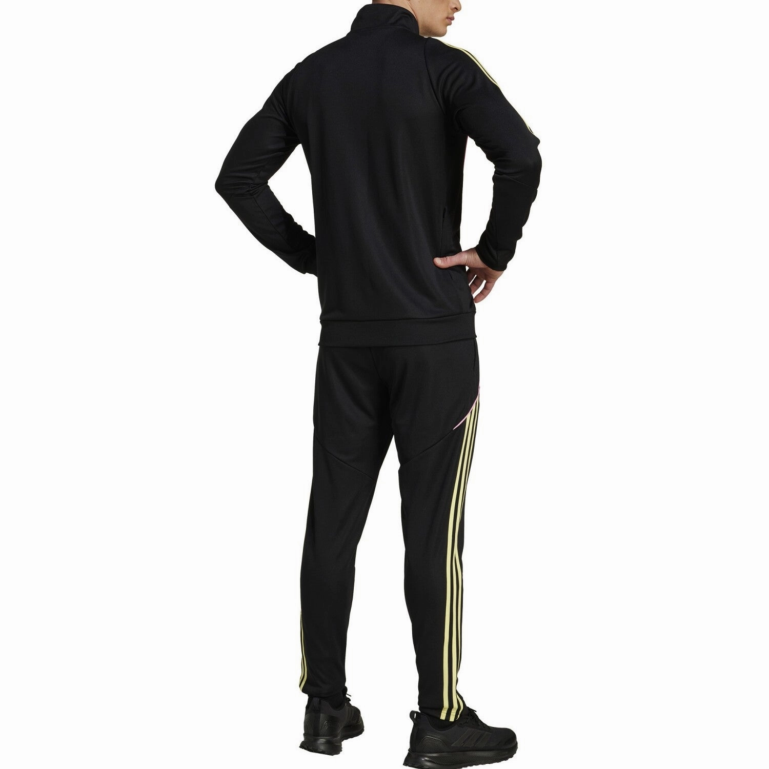 Juventus black training presentation bench tracksuit 2025/26 - Adidas Ultimate flexibility MultiDirectionalStretch