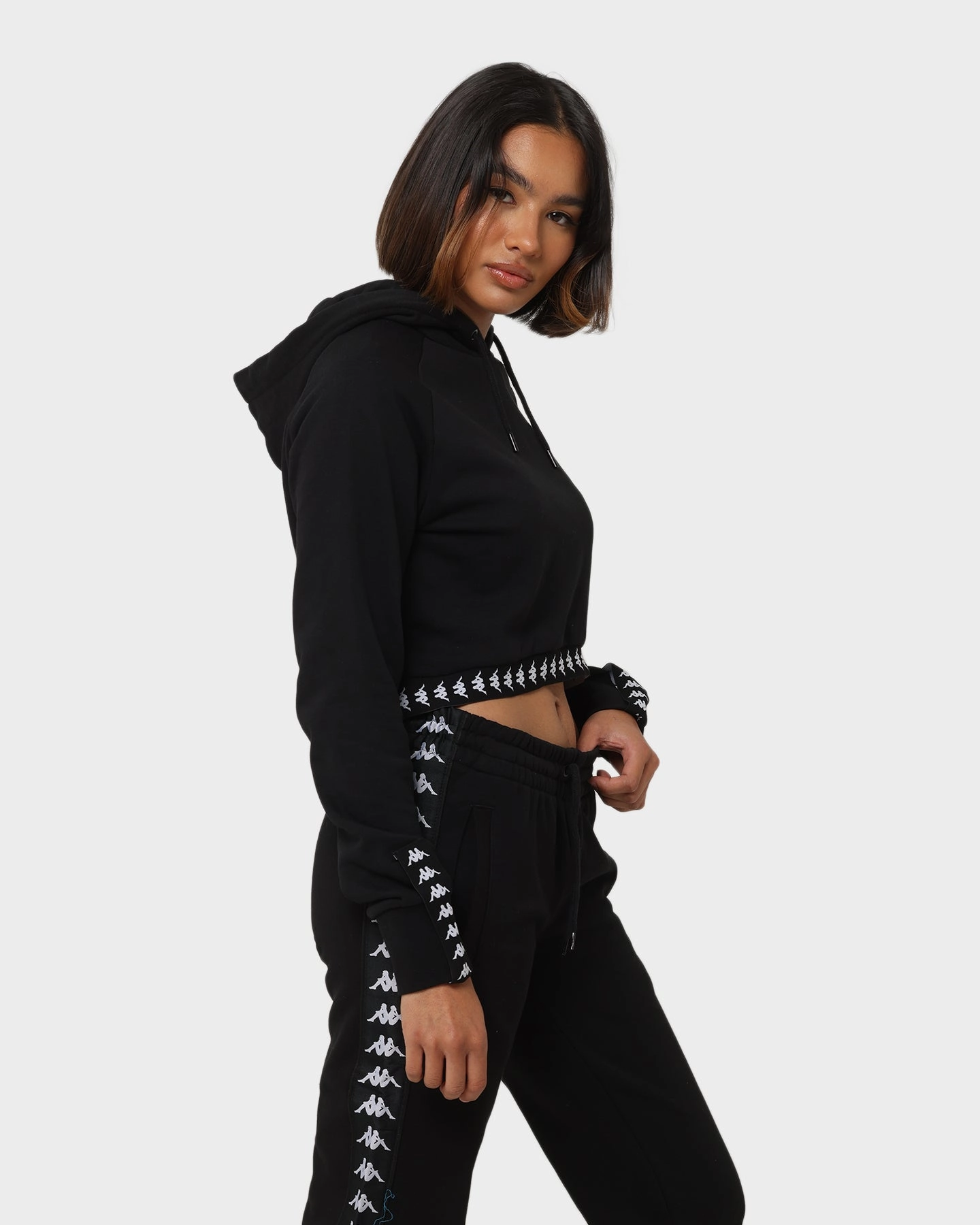 popular in Asia Men's Kappa Women's 222 Banda Vanity Jacket Black/White