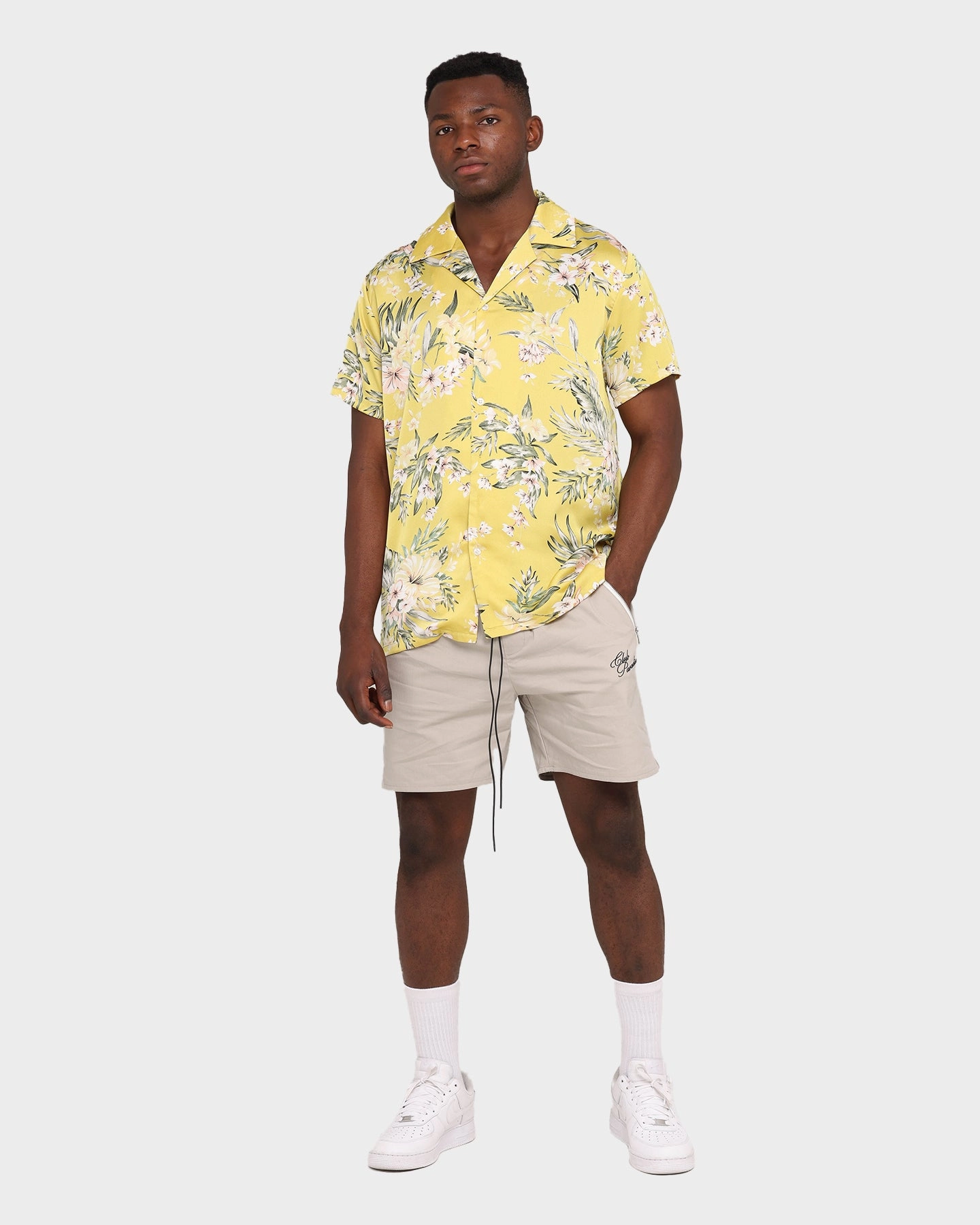 Club Paradise Lounge Shirt Yellow Seamless Sides Holiday Outfit
