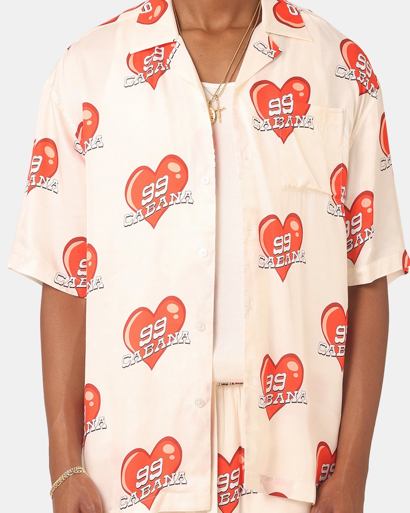 Water Repellent Finish 99 Cabana Roaming Hearts Short Sleeve Button Up Shirt Off White/Red