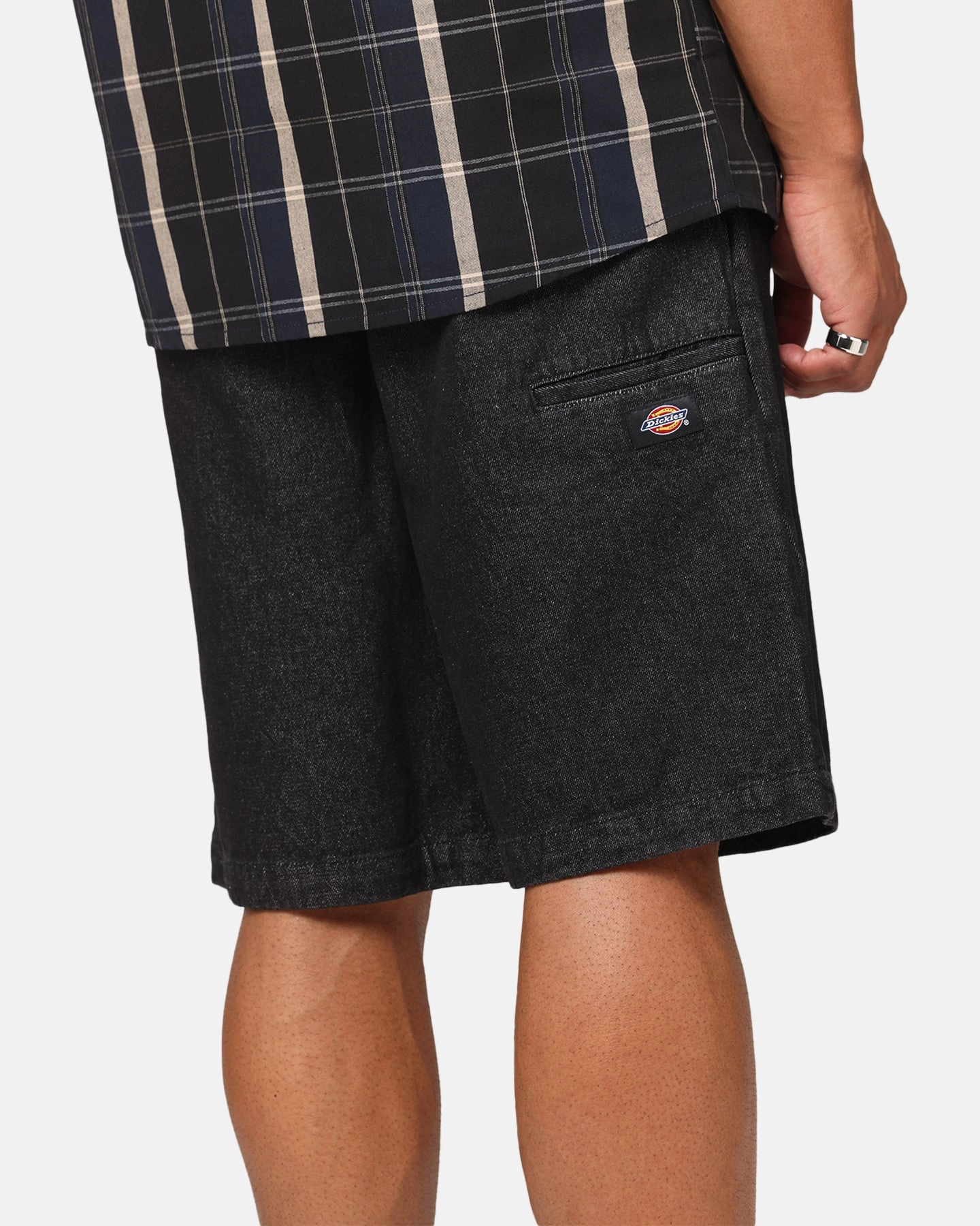 Unisex style Dickies 42283 13" Loose Fit Shorts Black