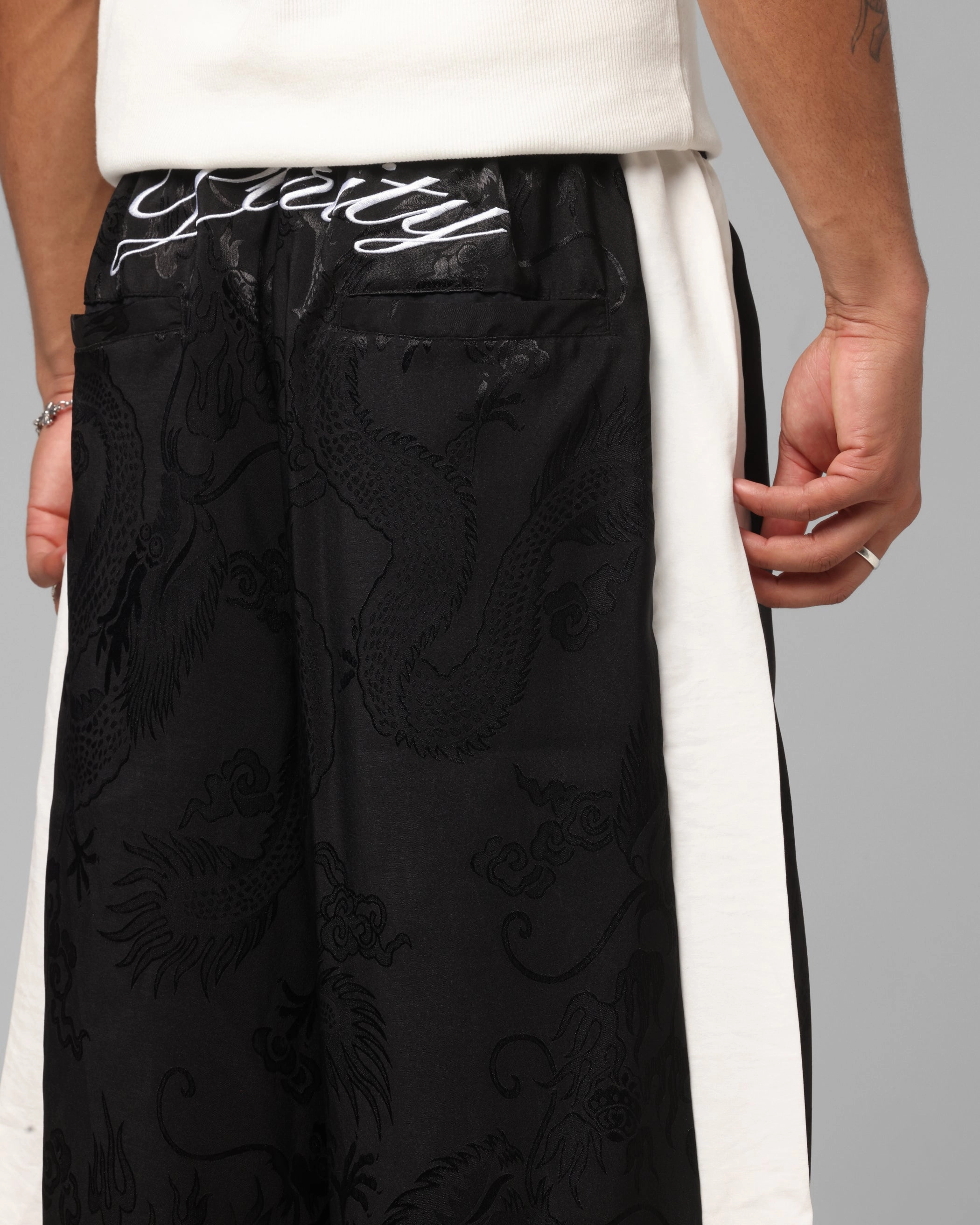 Adjustable Fit Office Friendly Loiter Fight Club 3 Quarter Shorts Black