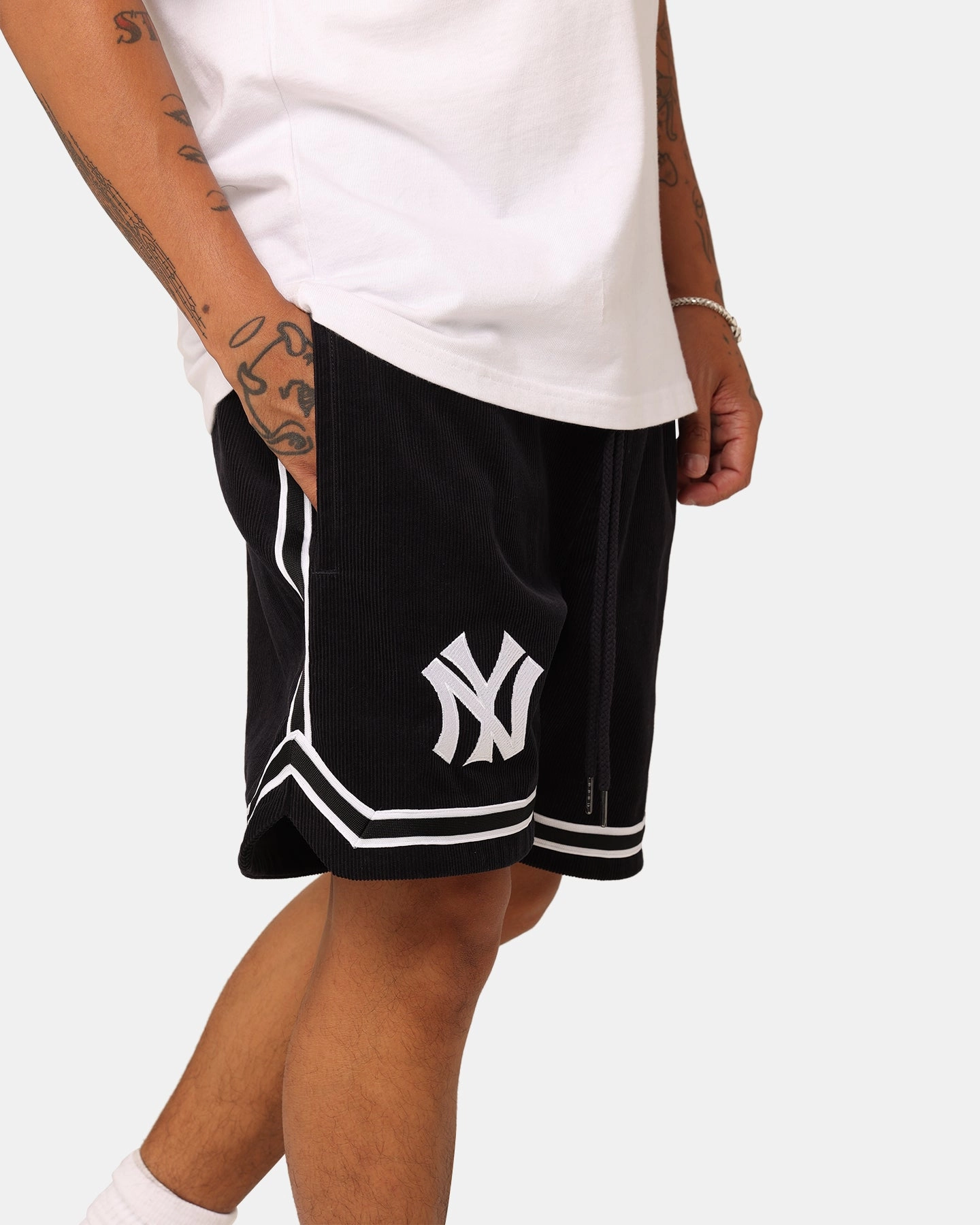 Compression Support Layer Sports use New Era New York Yankees Archive Corduroy Shorts OTC