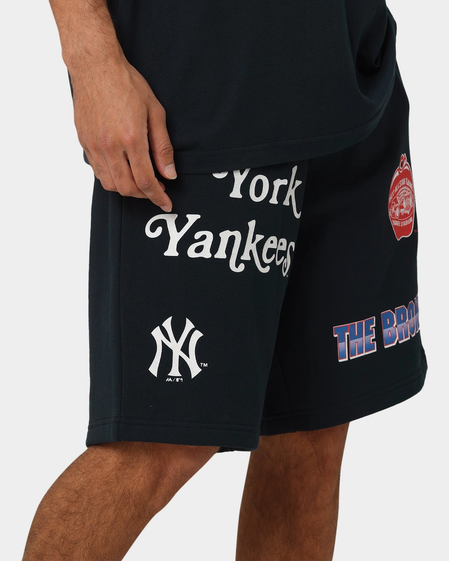 Majestic Athletic New York Yankees Puff Print Patch Fleece Shorts True Navy Sporty Design
