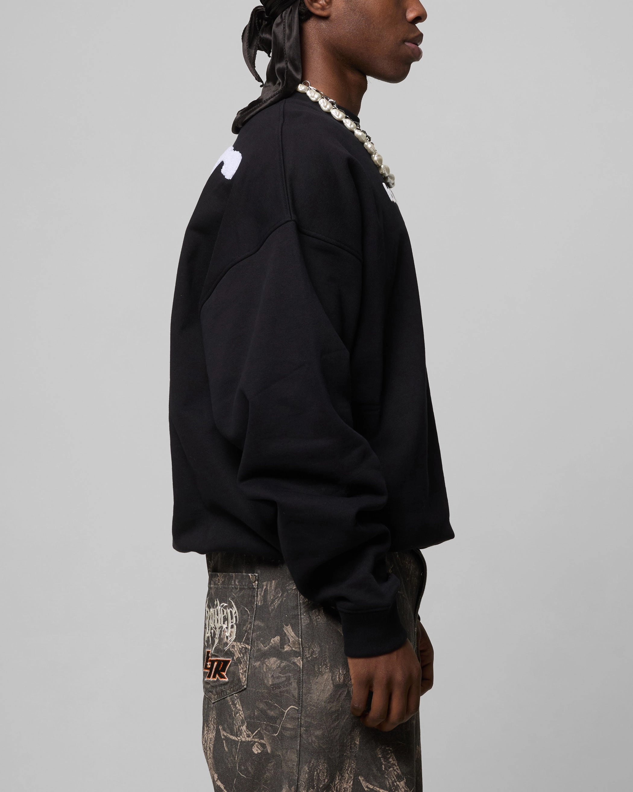 Loiter Premium Essentials Crewneck Black Chilly Wear