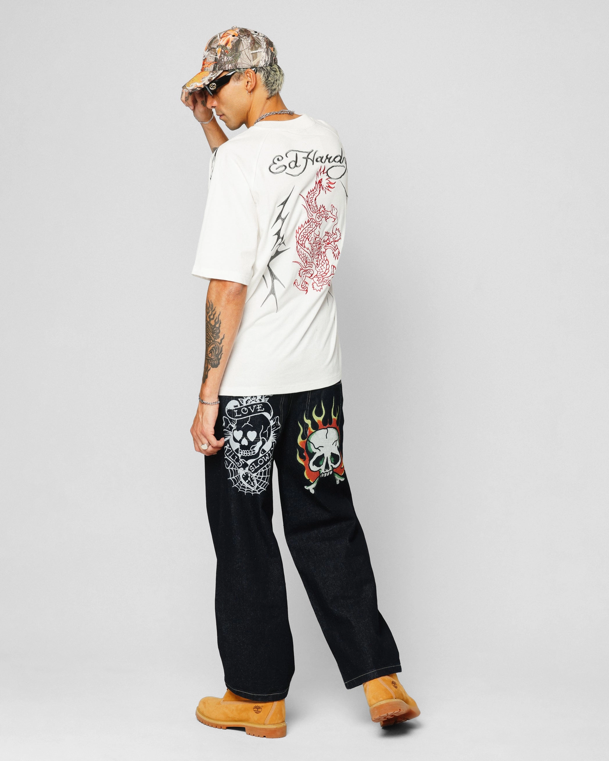 Ed Hardy Techno Oversized T-Shirt Vintage Wash Abstract mystery Slim Fit Design