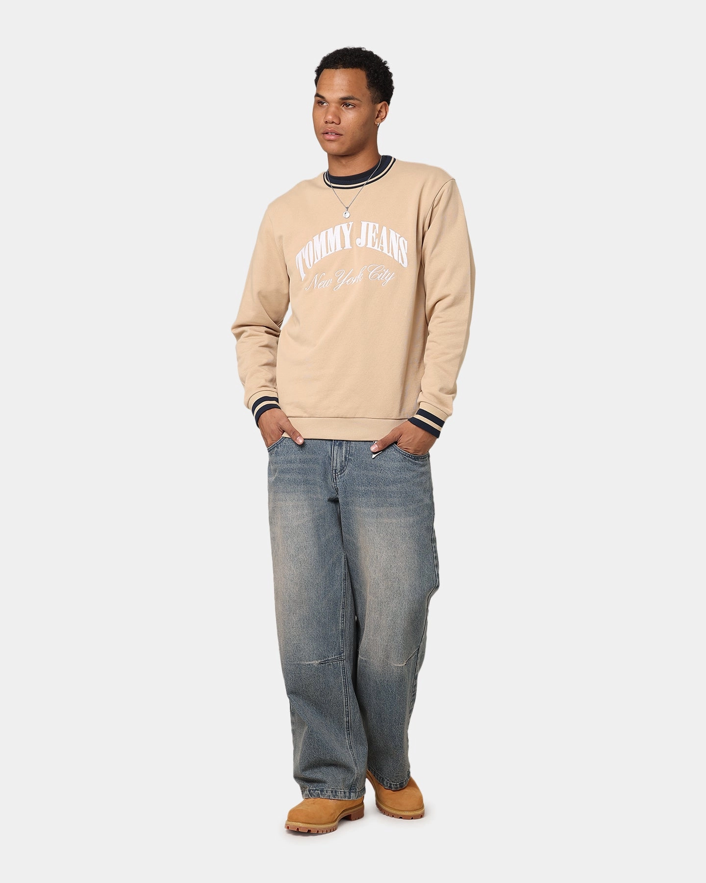 Anti Pilling Surface Snuggle Wear Tommy Jeans TJM Reg Tipping Varsity Crewneck Tawny Sand
