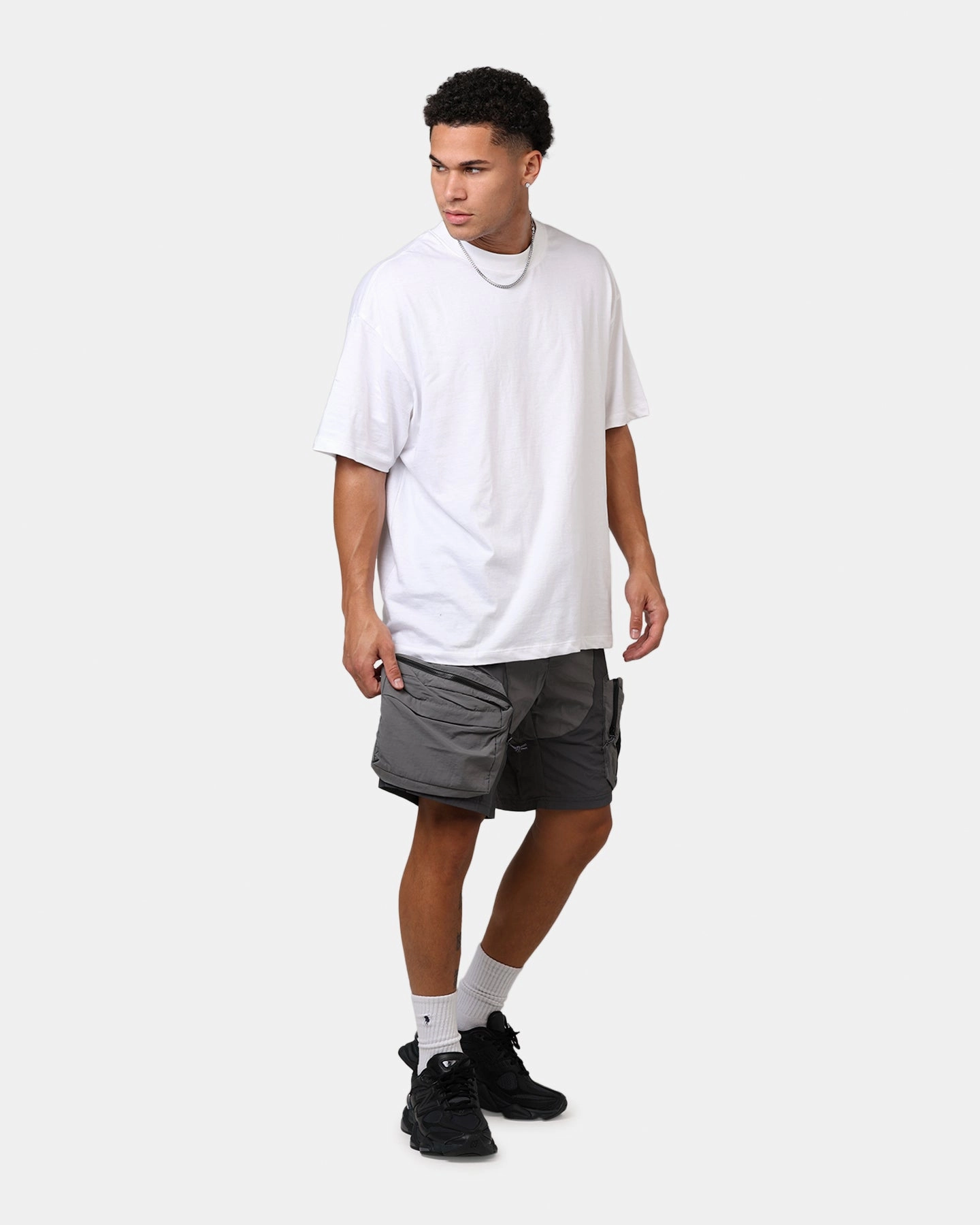 MNML Active Cargo Shorts Black summer shorts