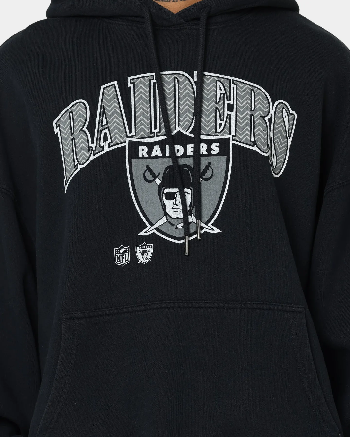 Formal Style Mitchell & Ness Las Vegas Raiders Point Guard Hoodie Faded Black