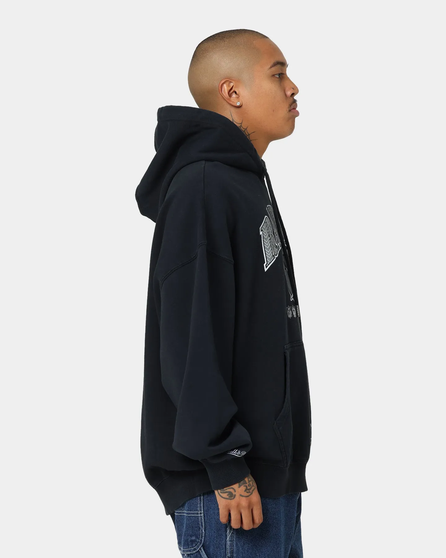 standard size Promote Mitchell & Ness Las Vegas Raiders Point Guard Hoodie Faded Black