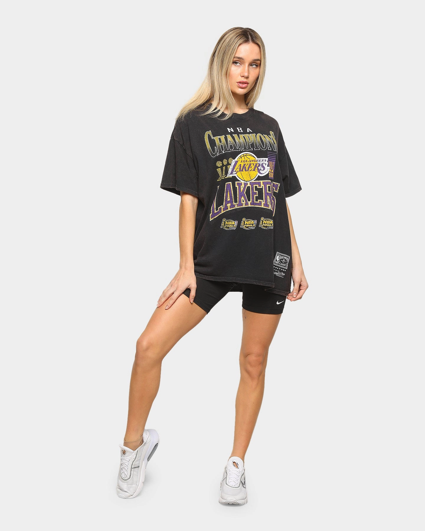 Mitchell & Ness Lakers Vintage Champs Short-Sleeve T-Shirt Black Active Comfort Style