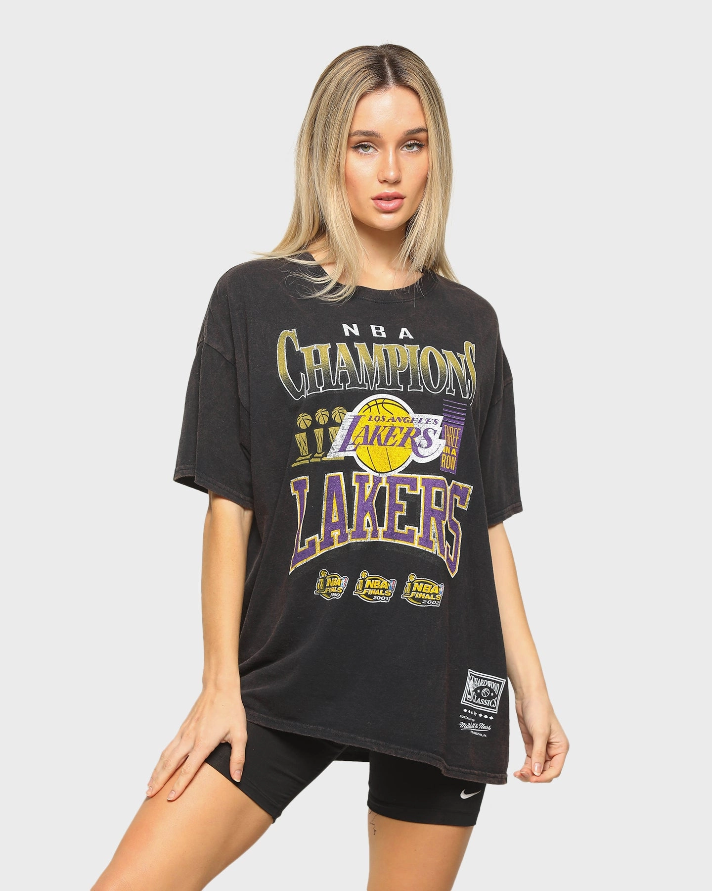 Mitchell & Ness Lakers Vintage Champs Short-Sleeve T-Shirt Black Fashion-Forward