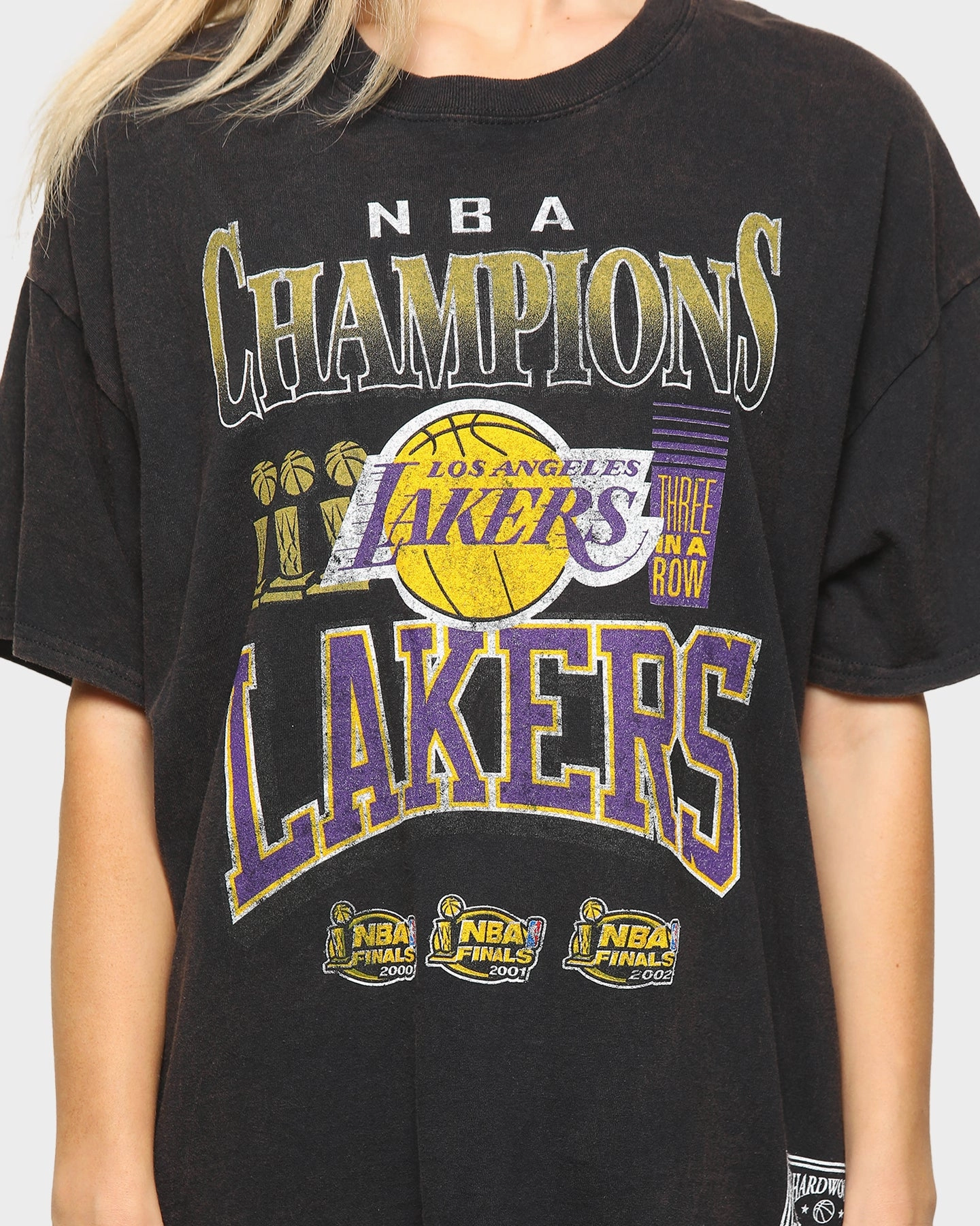Loose Fit Mitchell & Ness Lakers Vintage Champs Short-Sleeve T-Shirt Black