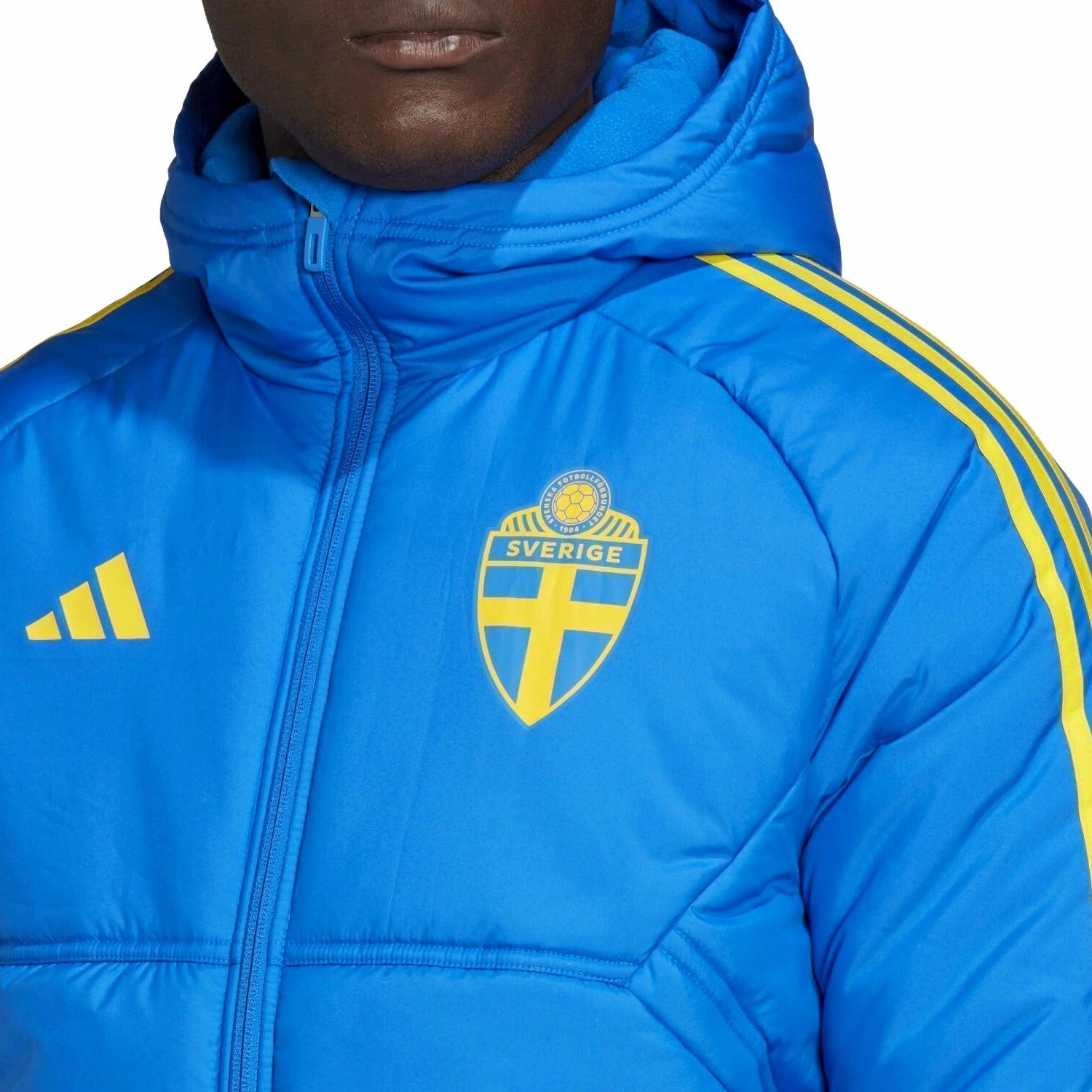 fossil fuels Zipper Closure Sweden blue winter training bench jacket 2022/23 - Adidas