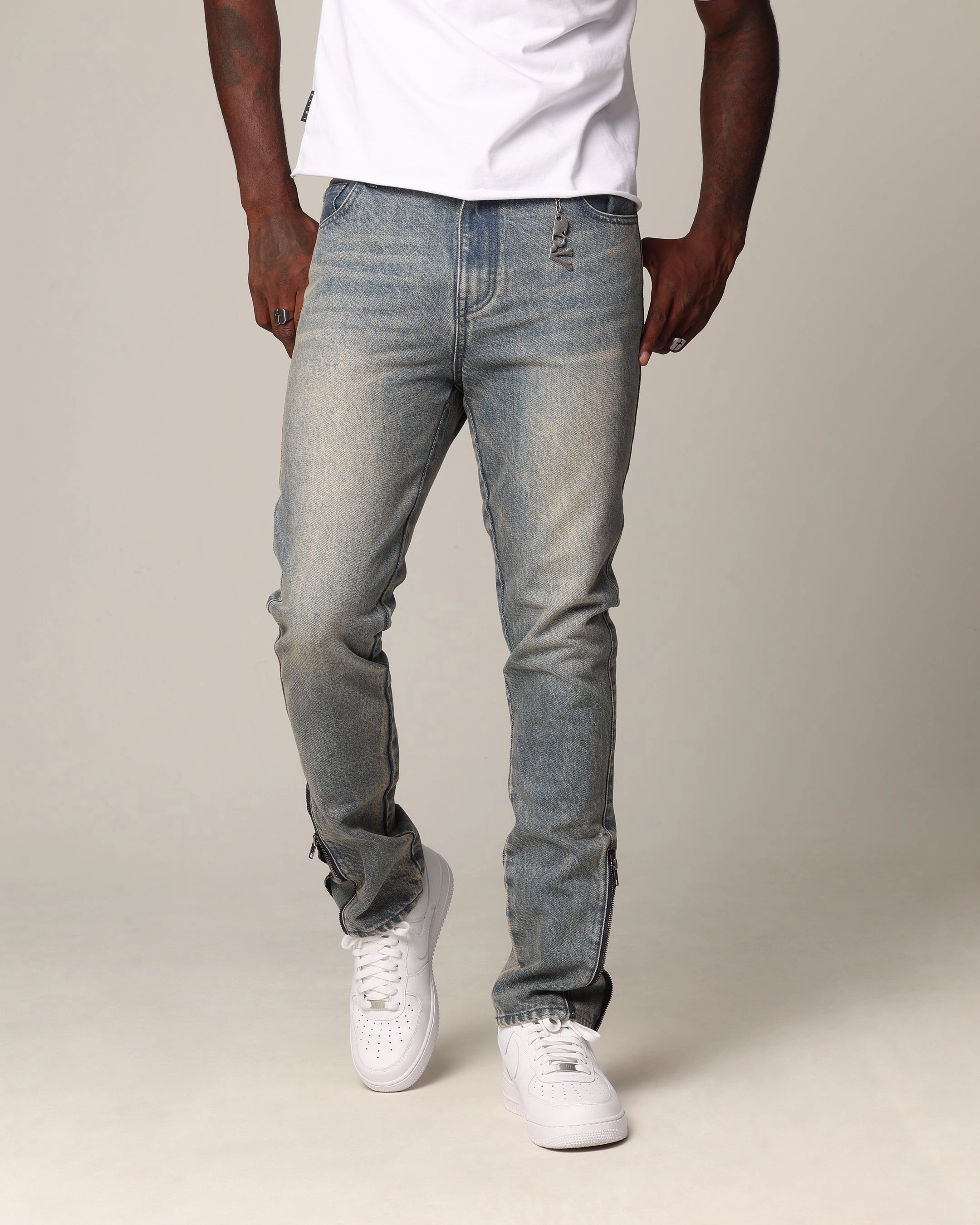 Couple Look Elegant Summer Vibes Workwear Ready Saint Morta Fimi Jeans Dirty Blue