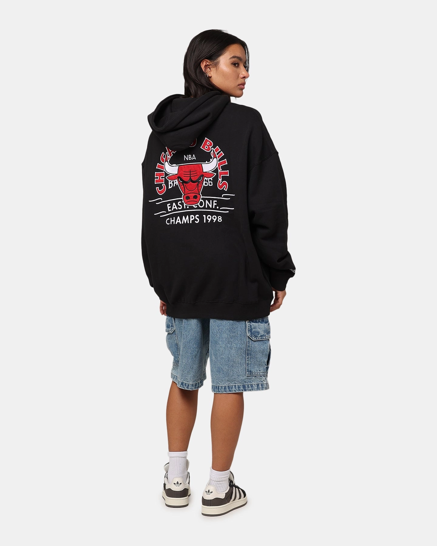 Unwind Shield Mitchell & Ness Chicago Bulls Letterman Hoodie Black