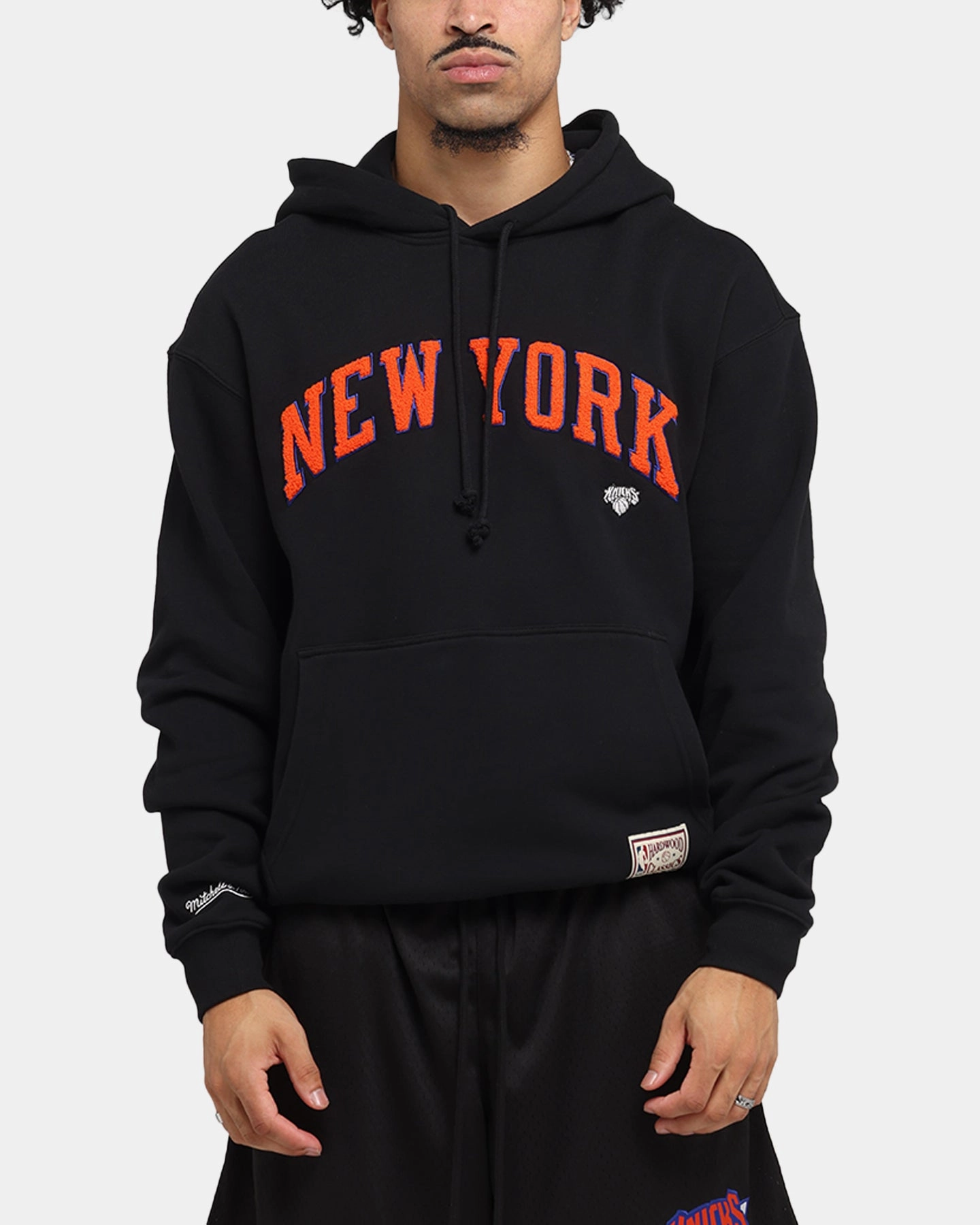 Mitchell & Ness New York Knicks Big Apple Hoodie Black Lifestyle Wear Winter Motion