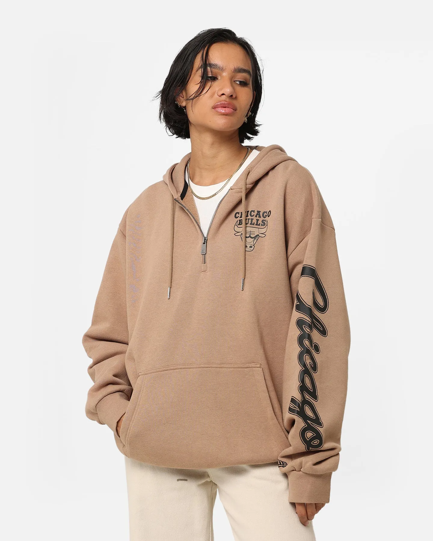 New Era Chicago Bulls Sleeve Script Hoodie Khaki/Black Mid-layer